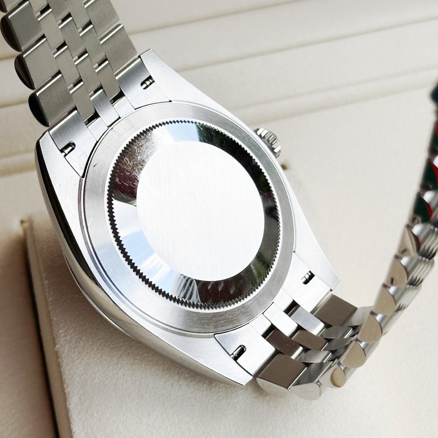 2025 Pre-owned Rolex - 126300-0012 Datejust 41 Stainless Steel Smooth / Jubilee / Black