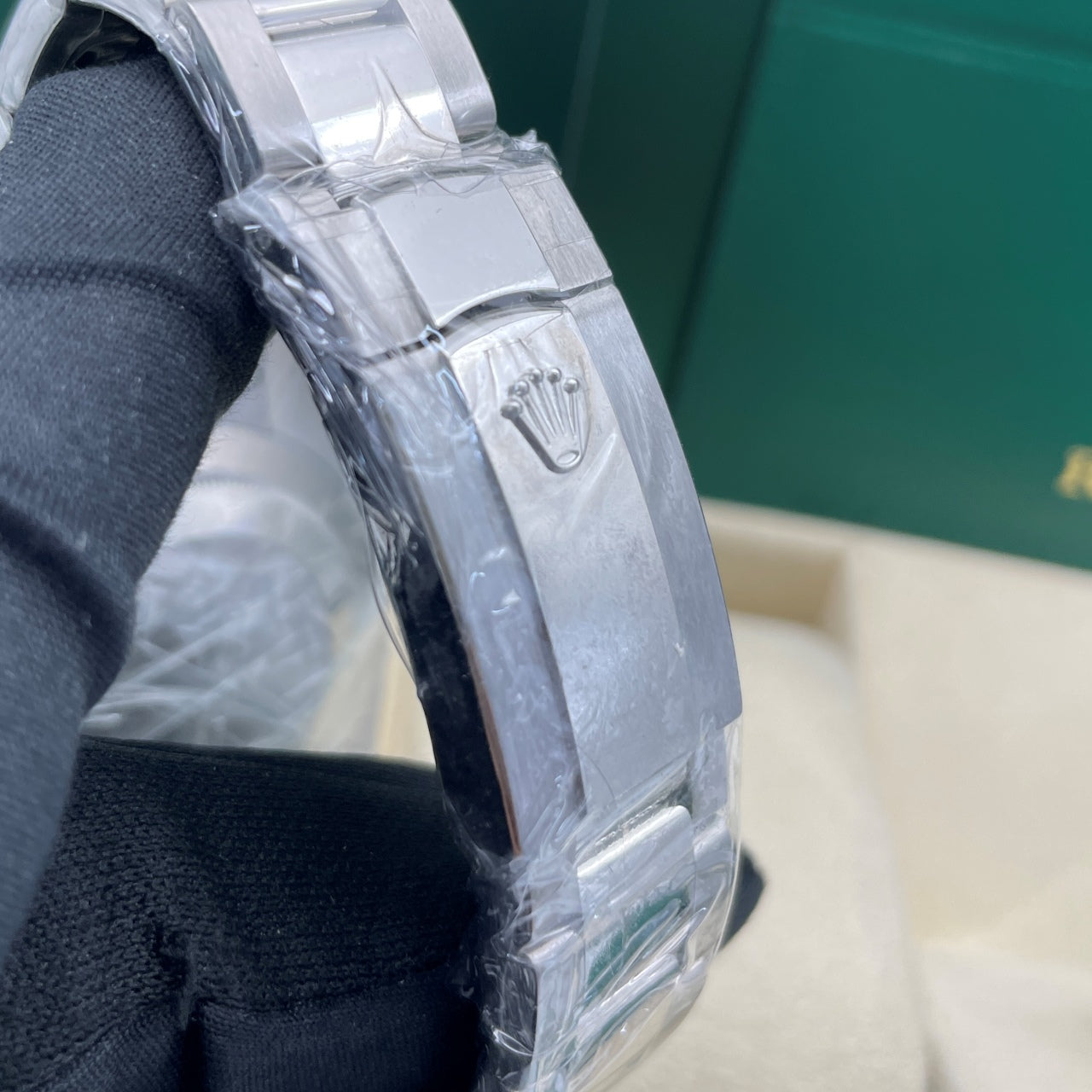 2025 Brand New Rolex - 126300-0005 Datejust 41 Stainless Steel Smooth / Oyster / White