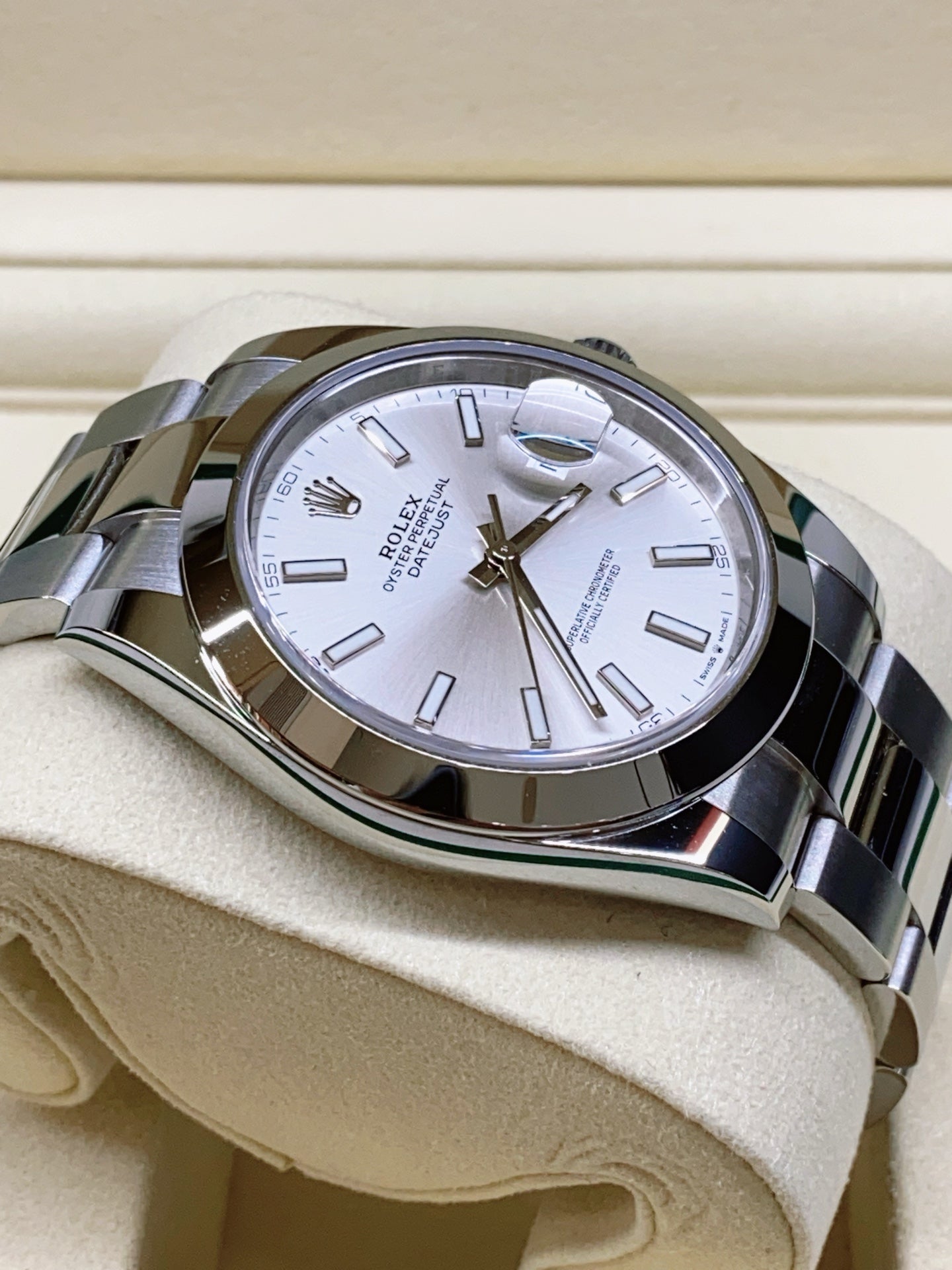 2025 Brand New Rolex - 126300-0003 Datejust 41 Stainless Steel Smooth / Oyster / Silver