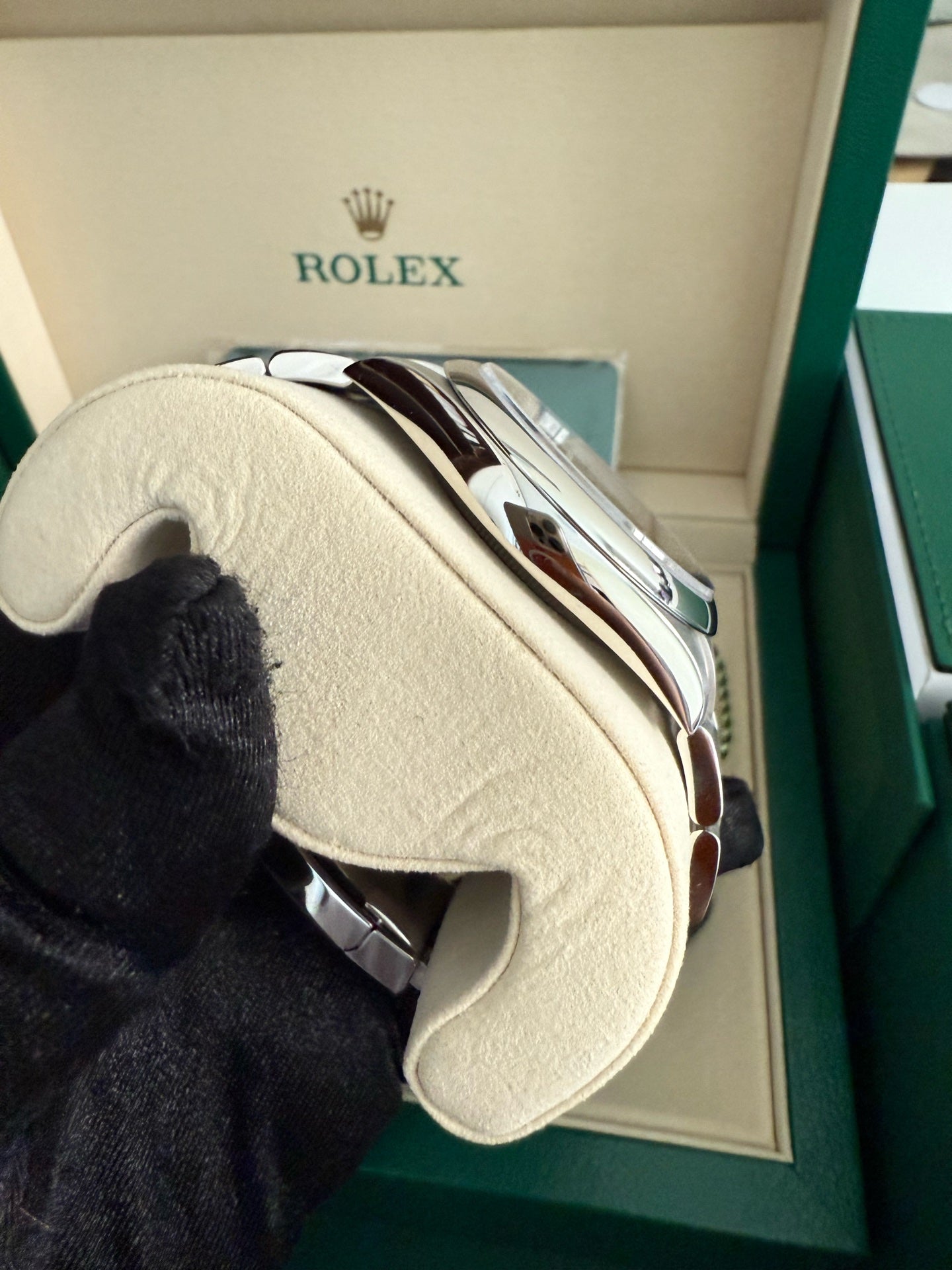 2025 Brand New Rolex - 124300-0005 Oyster Perpetual 41 Stainless Steel / Green