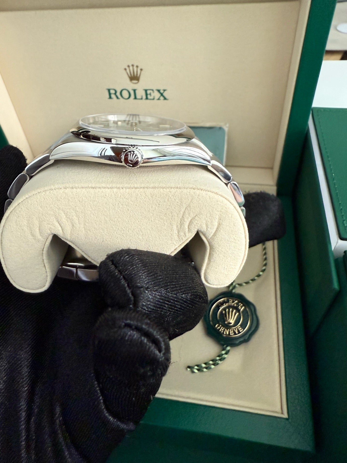 2025 Brand New Rolex - 124300-0005 Oyster Perpetual 41 Stainless Steel / Green