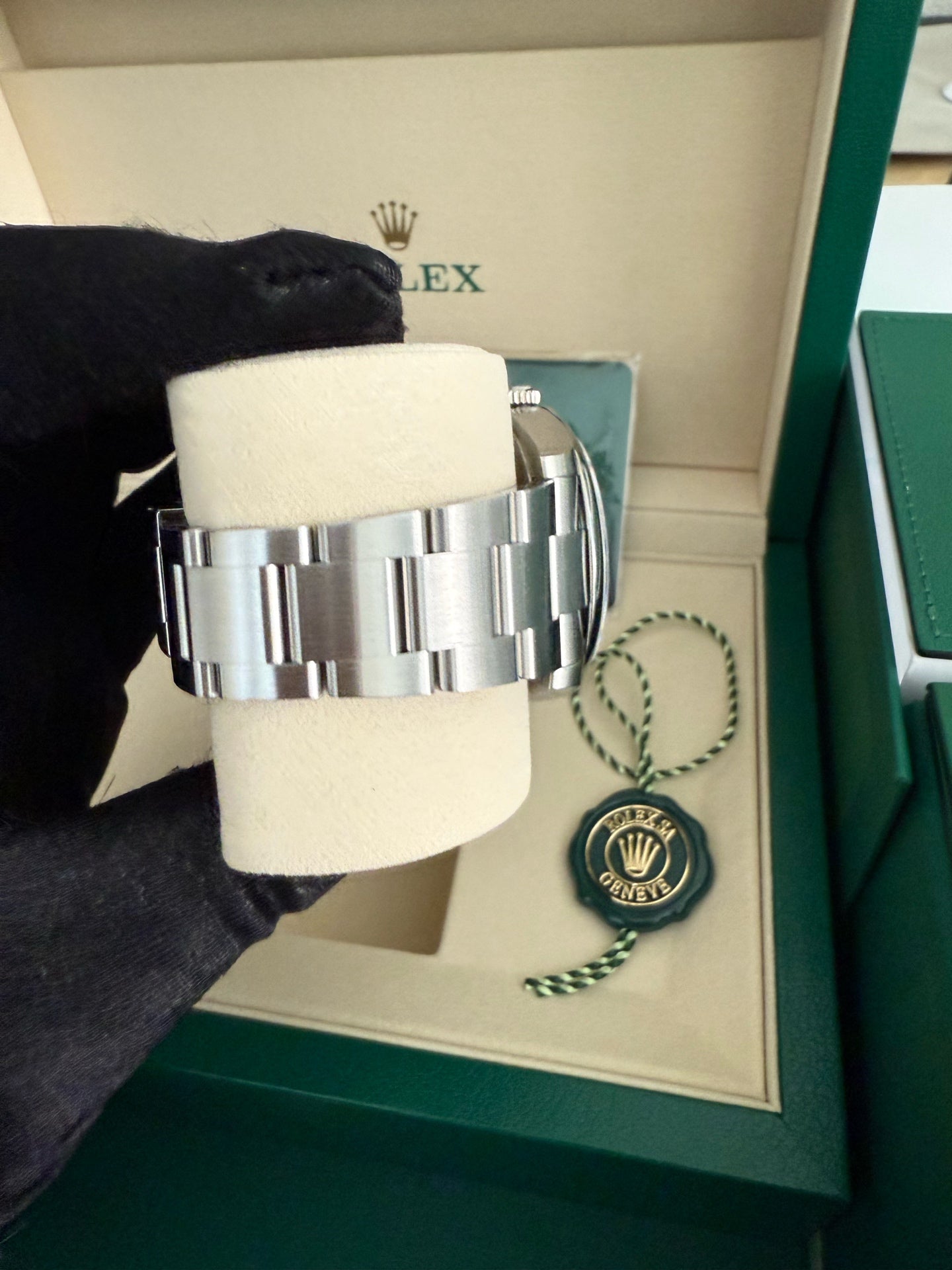 2025 Brand New Rolex - 124300-0005 Oyster Perpetual 41 Stainless Steel / Green