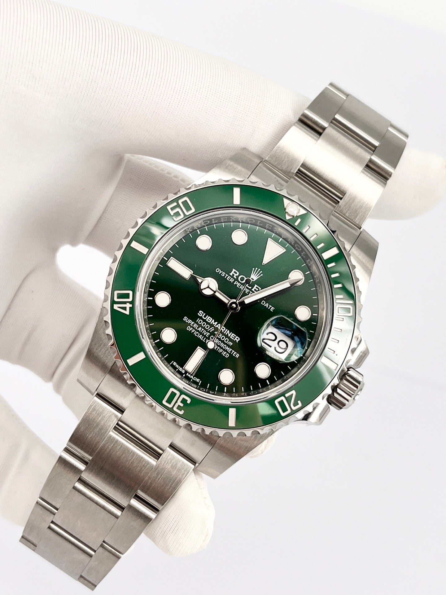 2019 Like New Rolex - 116610lv-0002 Submariner Date Stainless Steel / Green / Cerachom