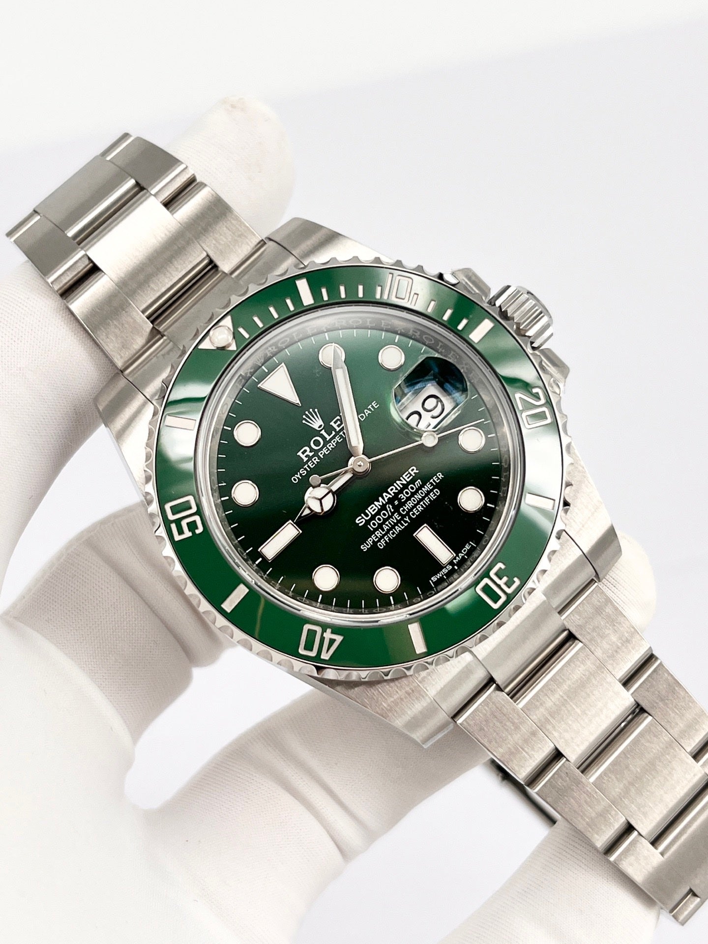 2019 Like New Rolex - 116610lv-0002 Submariner Date Stainless Steel / Green / Cerachom