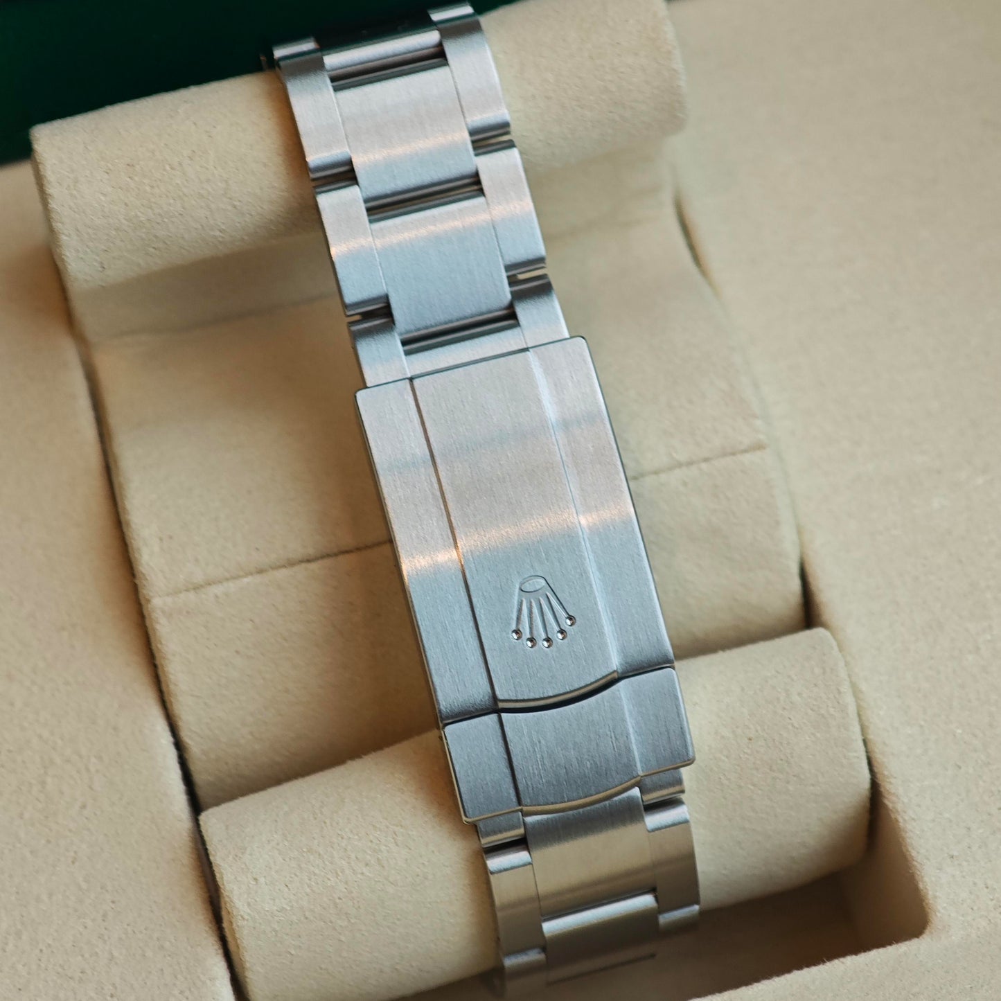 2025 Brand New Rolex - 126000-0013 Oyster Perpetual 36 Stainless Steel / Lavender