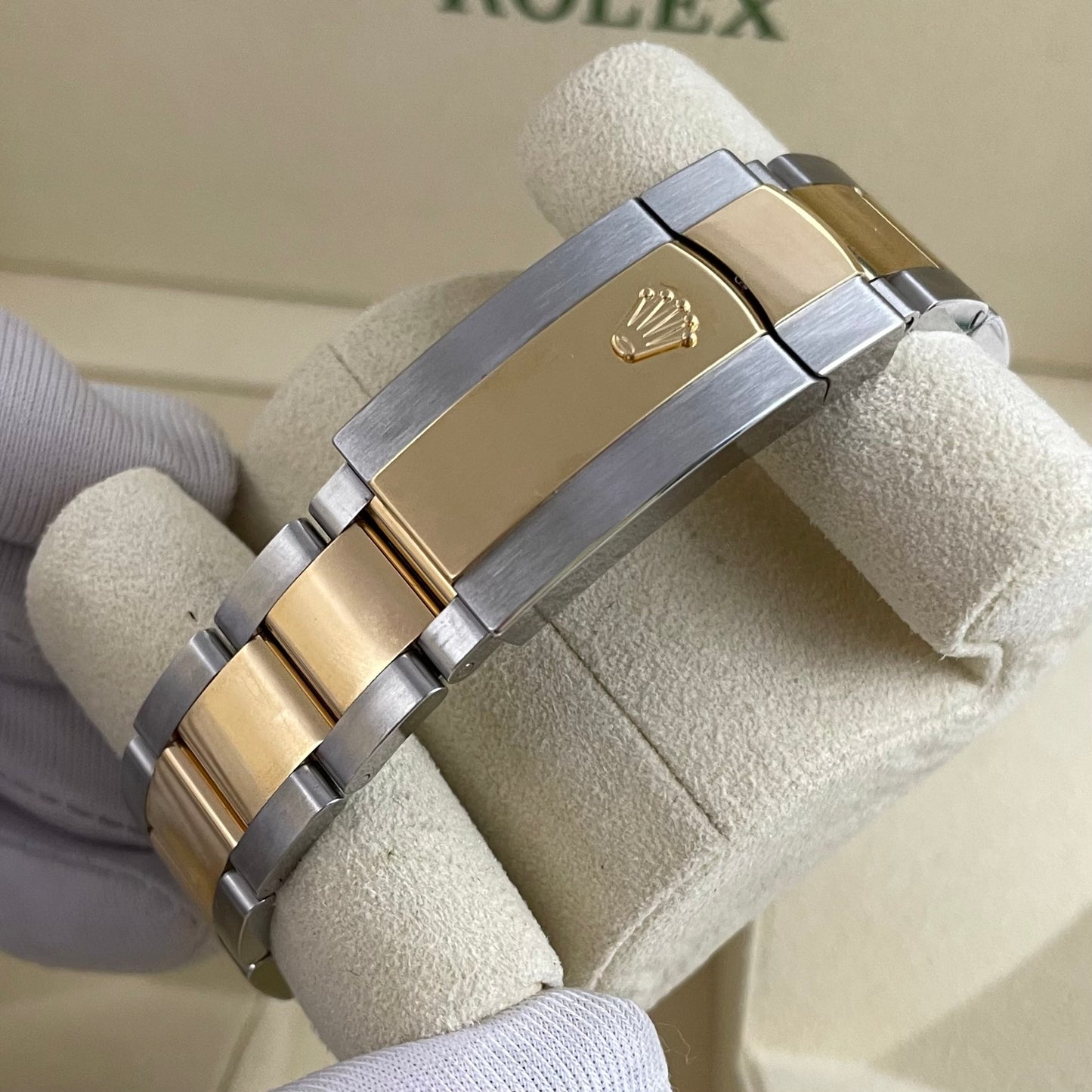 2023 Like New Rolex - 126333-0013 Datejust 41 Rolesor Yellow Fluted / Oyster / Black