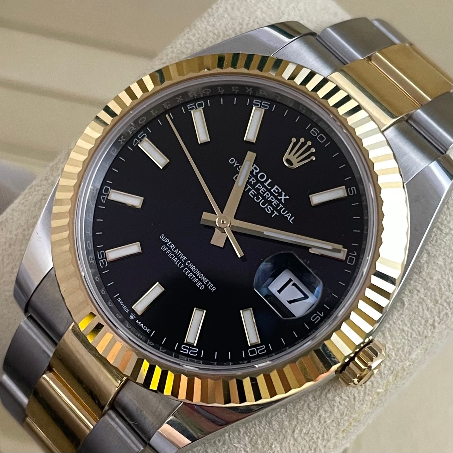 2023 Like New Rolex - 126333-0013 Datejust 41 Rolesor Yellow Fluted / Oyster / Black