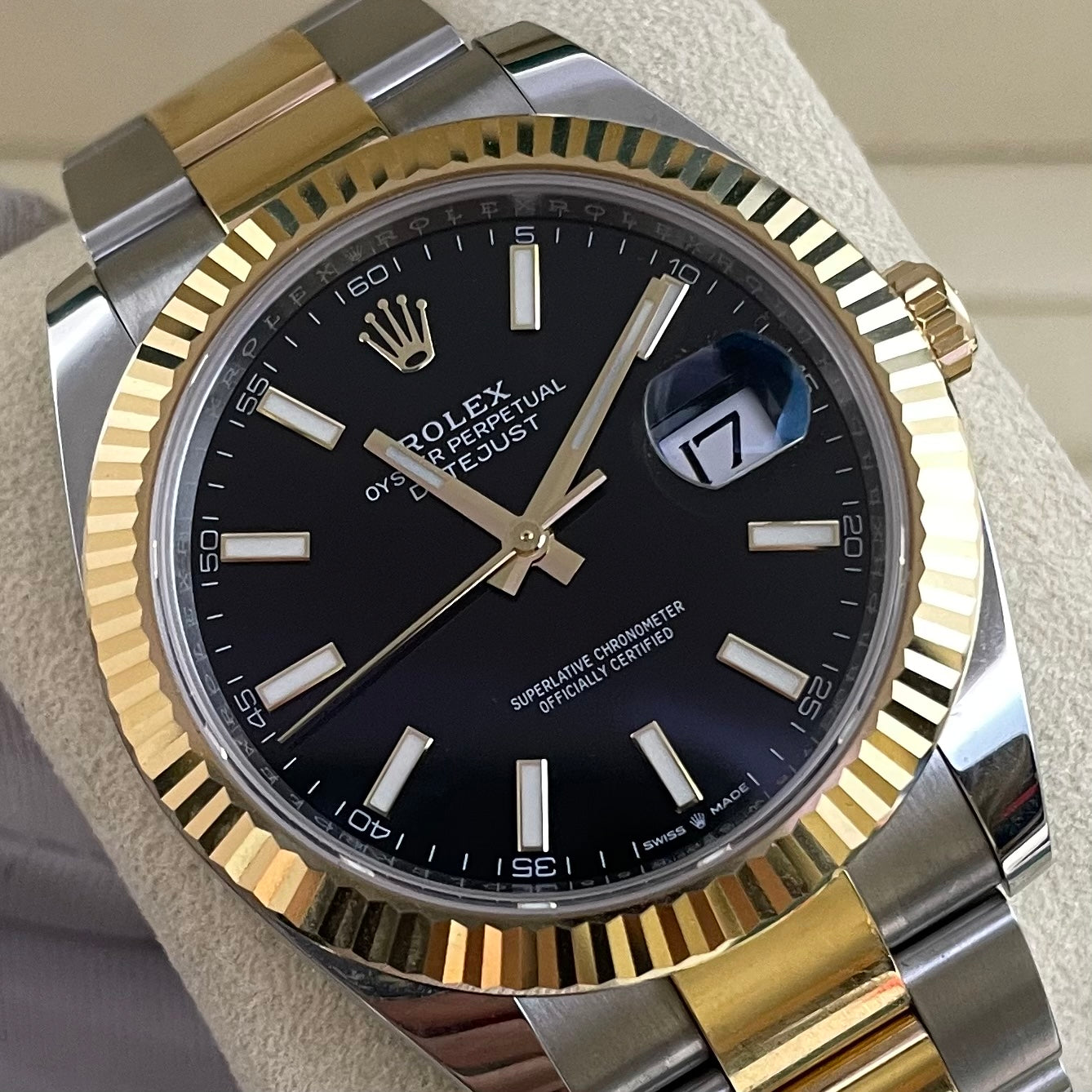 2023 Like New Rolex - 126333-0013 Datejust 41 Rolesor Yellow Fluted / Oyster / Black