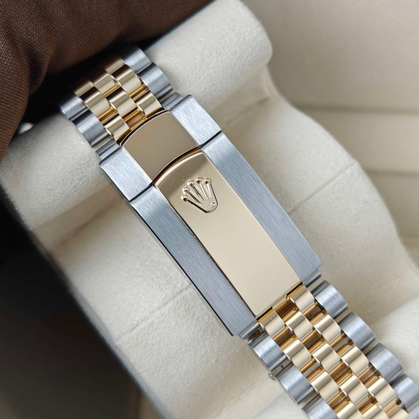 2025 Brand New Rolex - 126333-0002 Datejust 41 Rolesor Yellow Fluted / Jubilee / Silver