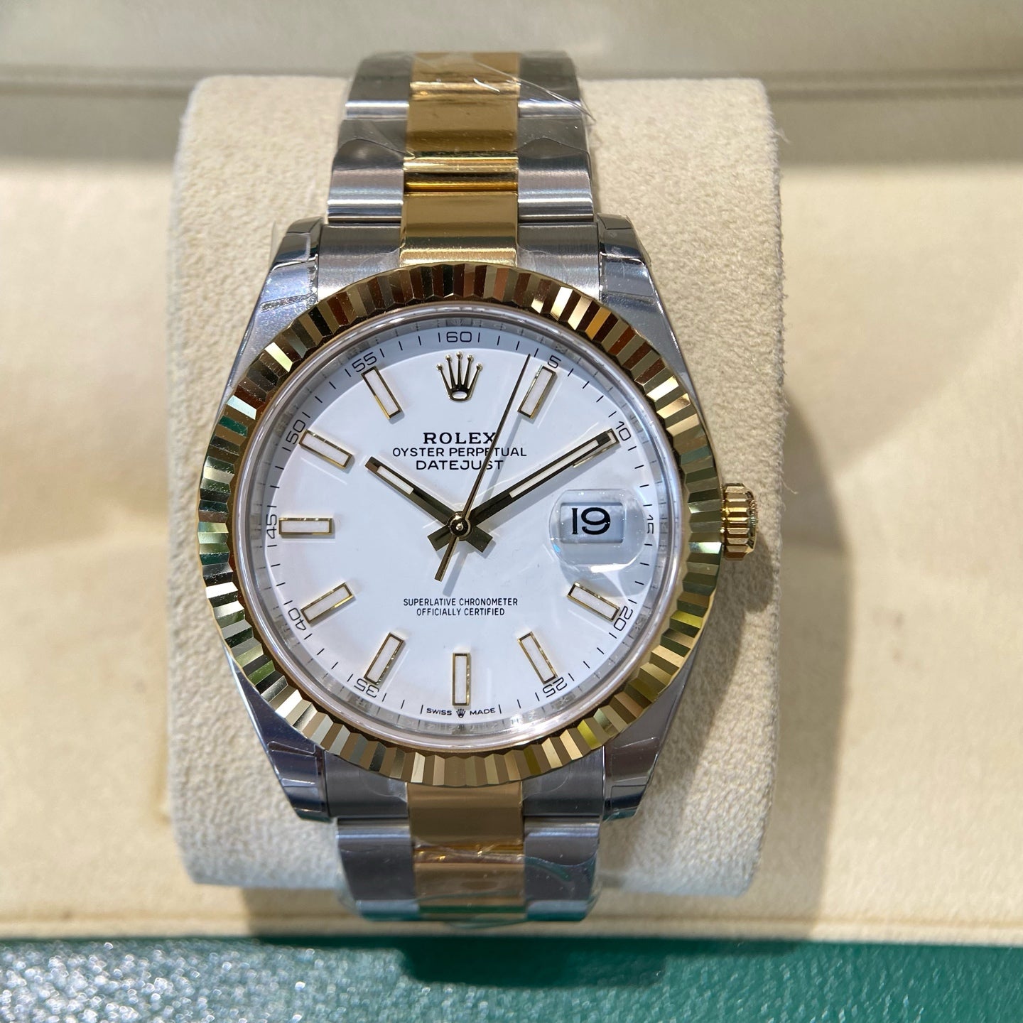2025 Brand New Rolex - 126333-0015 Datejust 41 Rolesor Yellow Fluted / Oyster / White