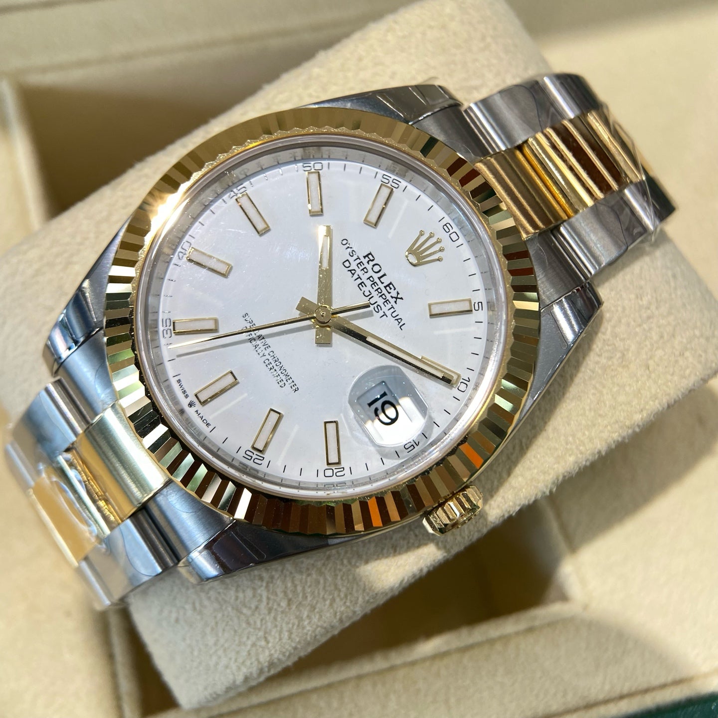 2025 Brand New Rolex - 126333-0015 Datejust 41 Rolesor Yellow Fluted / Oyster / White