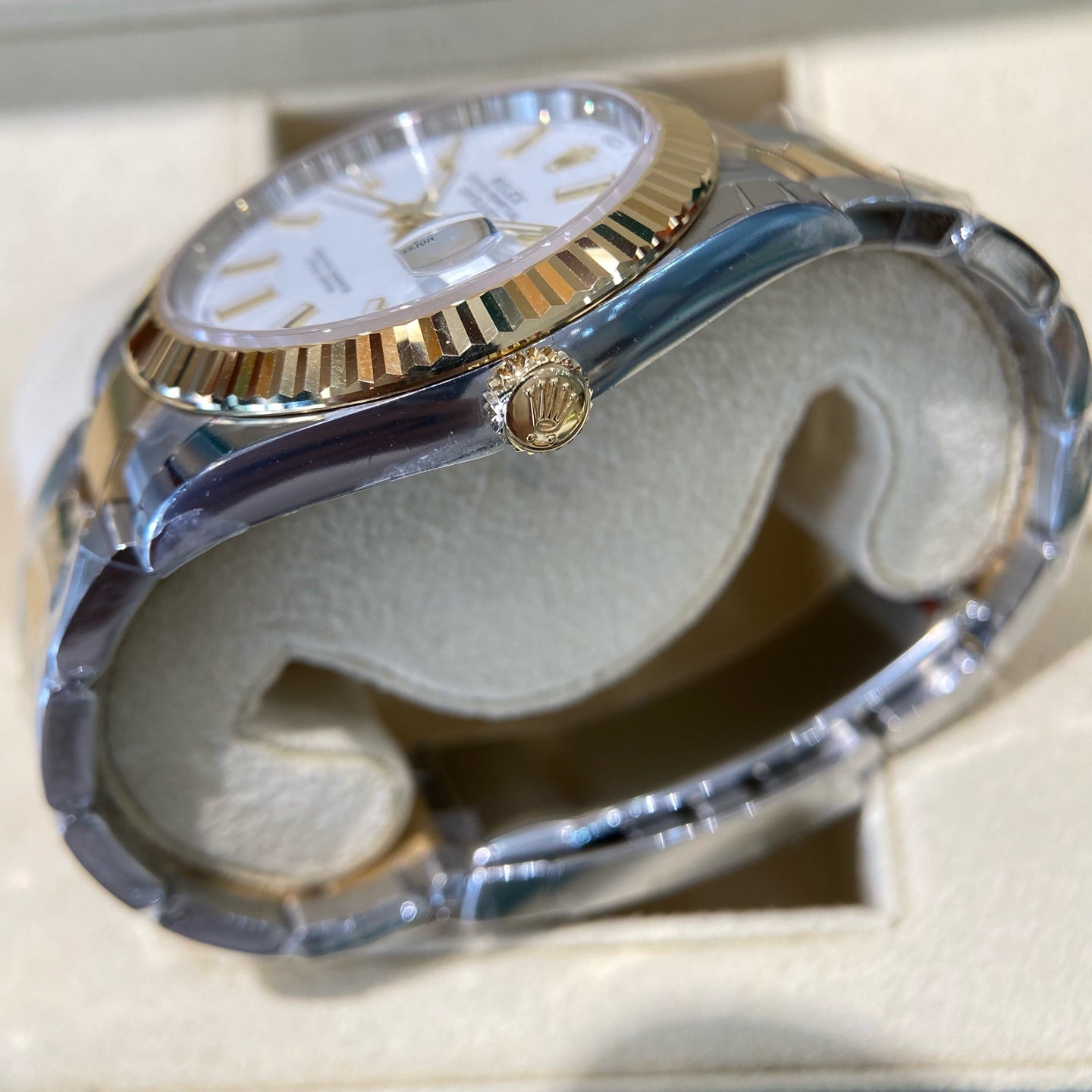 2025 Brand New Rolex - 126333-0015 Datejust 41 Rolesor Yellow Fluted / Oyster / White