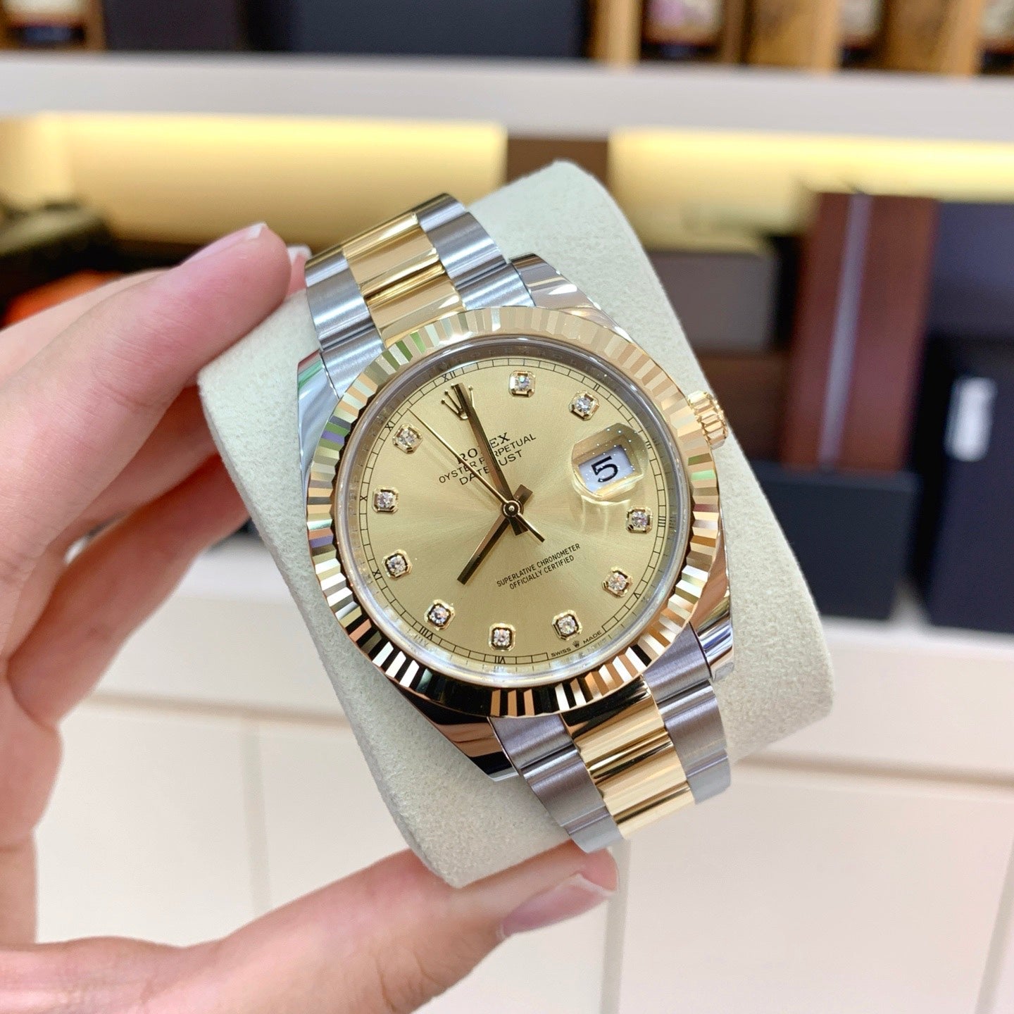 2025 Brand New Rolex - 126333-0011 Datejust 41 Rolesor Yellow Fluted / Oyster / Champagne - Diamond