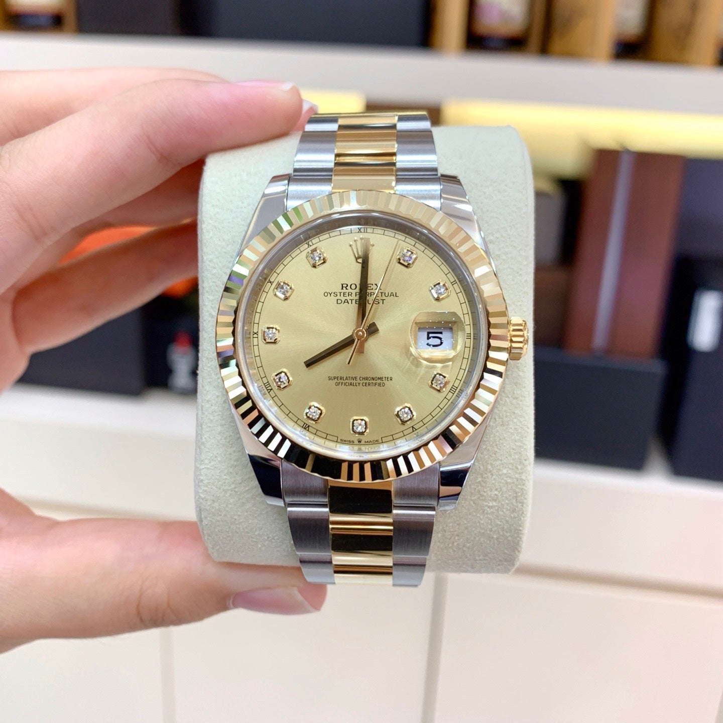 2025 Brand New Rolex - 126333-0011 Datejust 41 Rolesor Yellow Fluted / Oyster / Champagne - Diamond