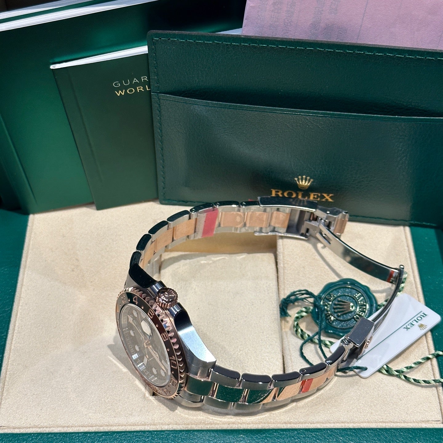 2025 Brand New Rolex - 126711CHNR-0002 GMT-Master II Stainless Steel / Everose / CHNR / Oyster