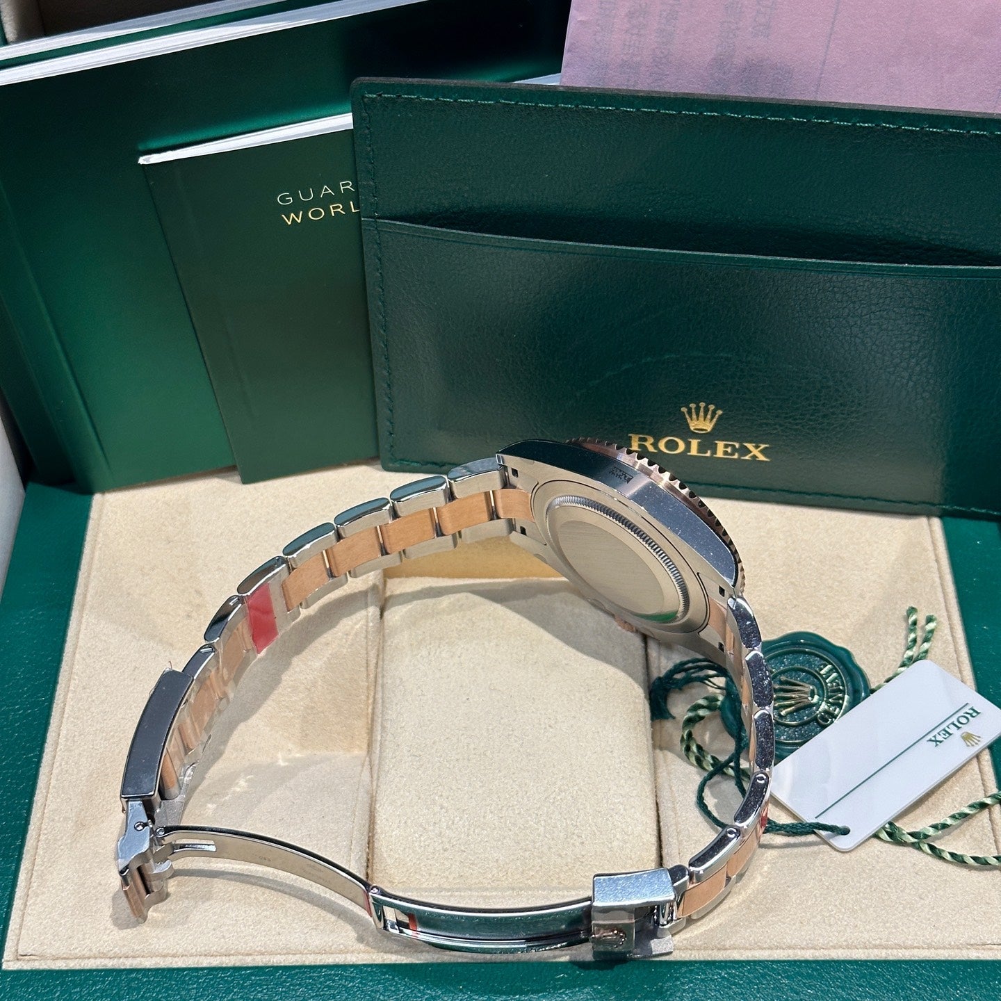 2025 Brand New Rolex - 126711CHNR-0002 GMT-Master II Stainless Steel / Everose / CHNR / Oyster