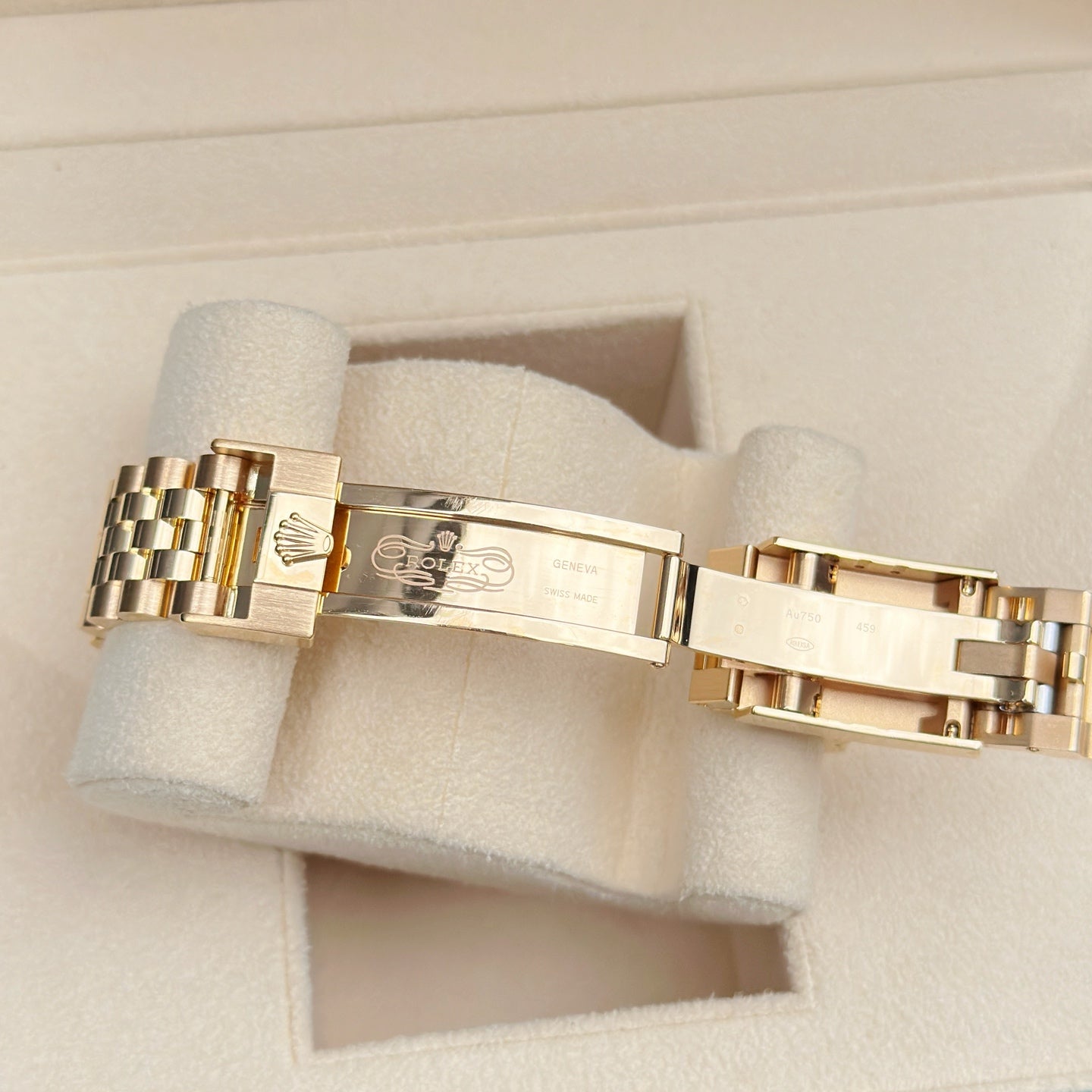 2025 Brand New Rolex - 126718GRNR-0001 GMT-Master II Yellow Gold / GRNR / Jubilee