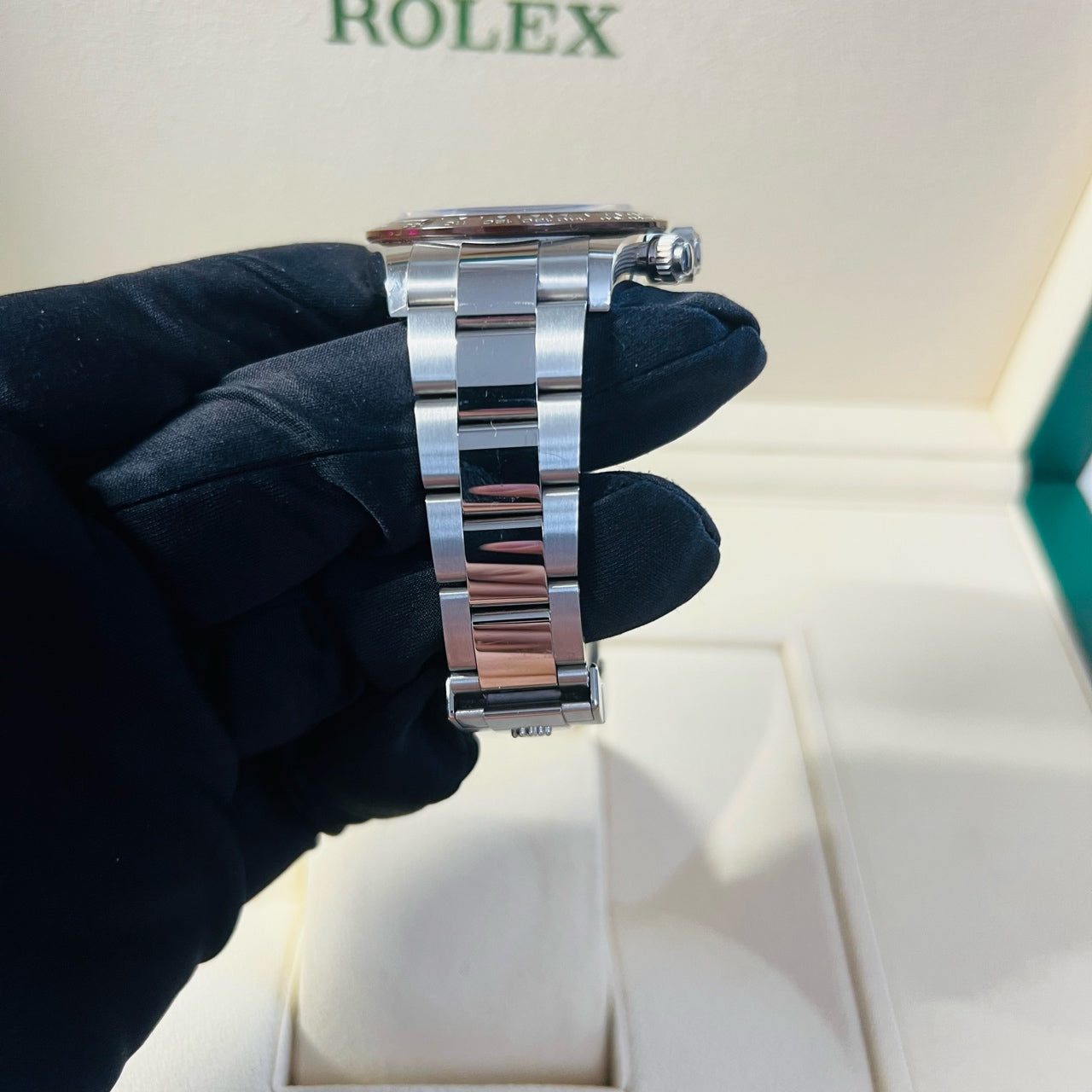 2023 Pre-owned Rolex - 116506-0002 Cosmograph Daytona Platinum / Cerachrom / Ice Blue - Baguette