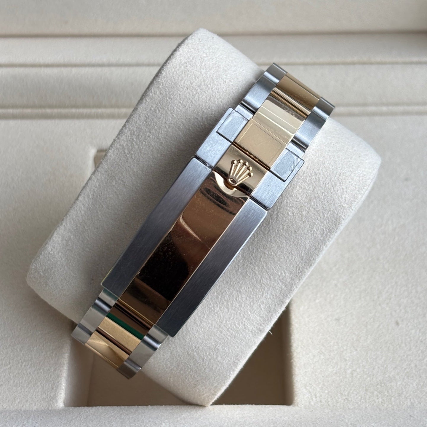 2025 Brand New Rolex - 126613LN-0002 Submariner Date 41 Stainless Steel / Yellow Gold / Black