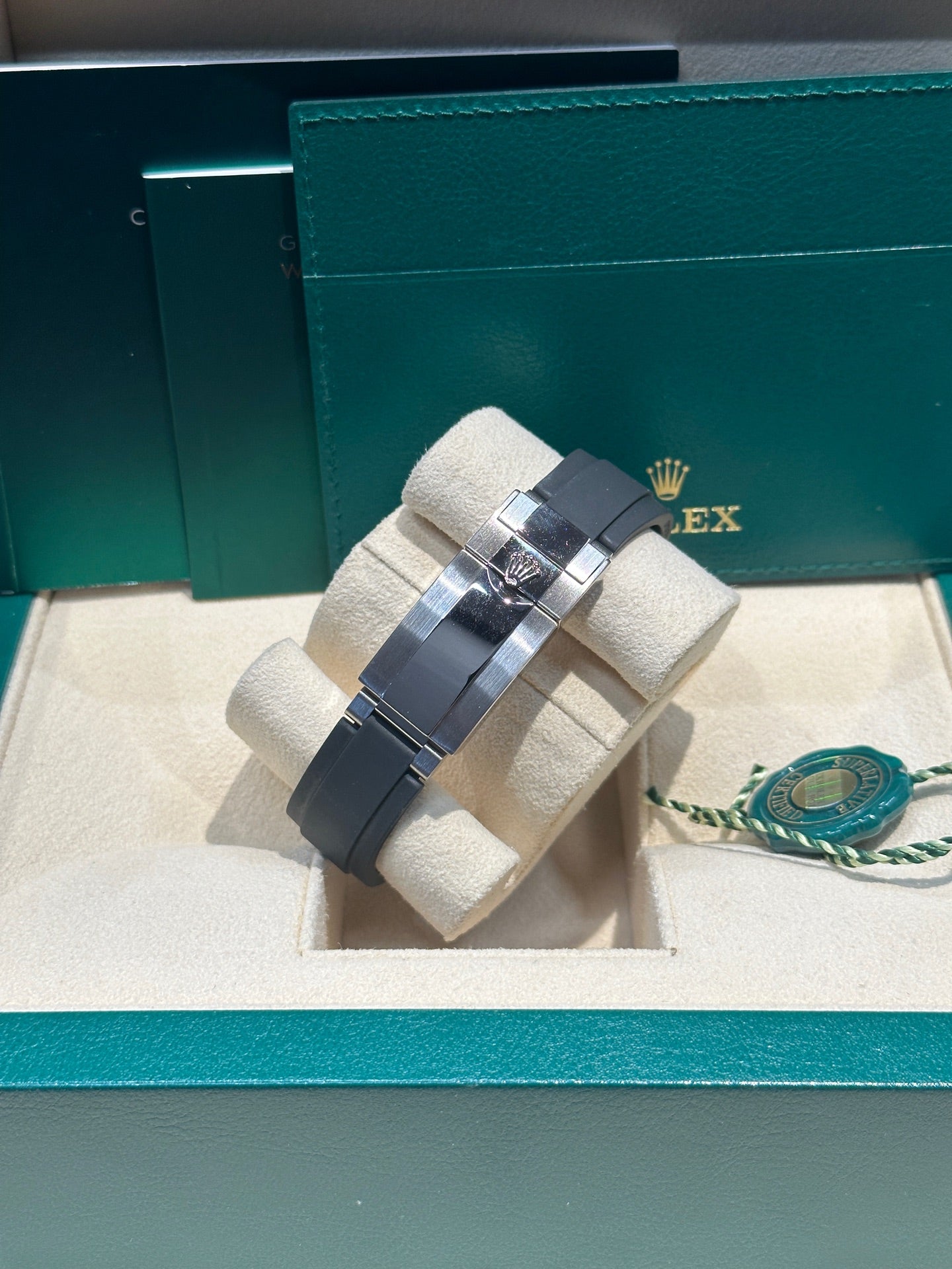 2023 Pre-owned Rolex - 116519LN-0027 Cosmograph Daytona White Gold / Cerachrom / Silver / Oysterflex