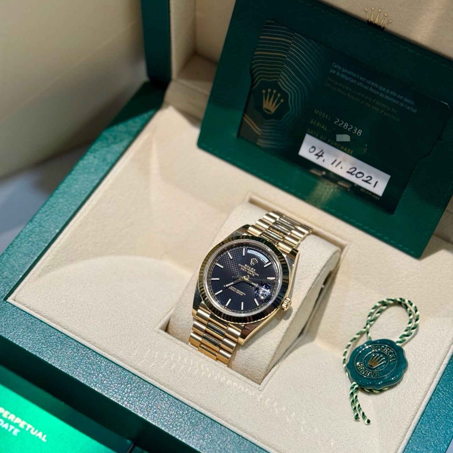 2021 Pre-owned Rolex - 228238-0007 Day-Date 40 Yellow Gold / Black