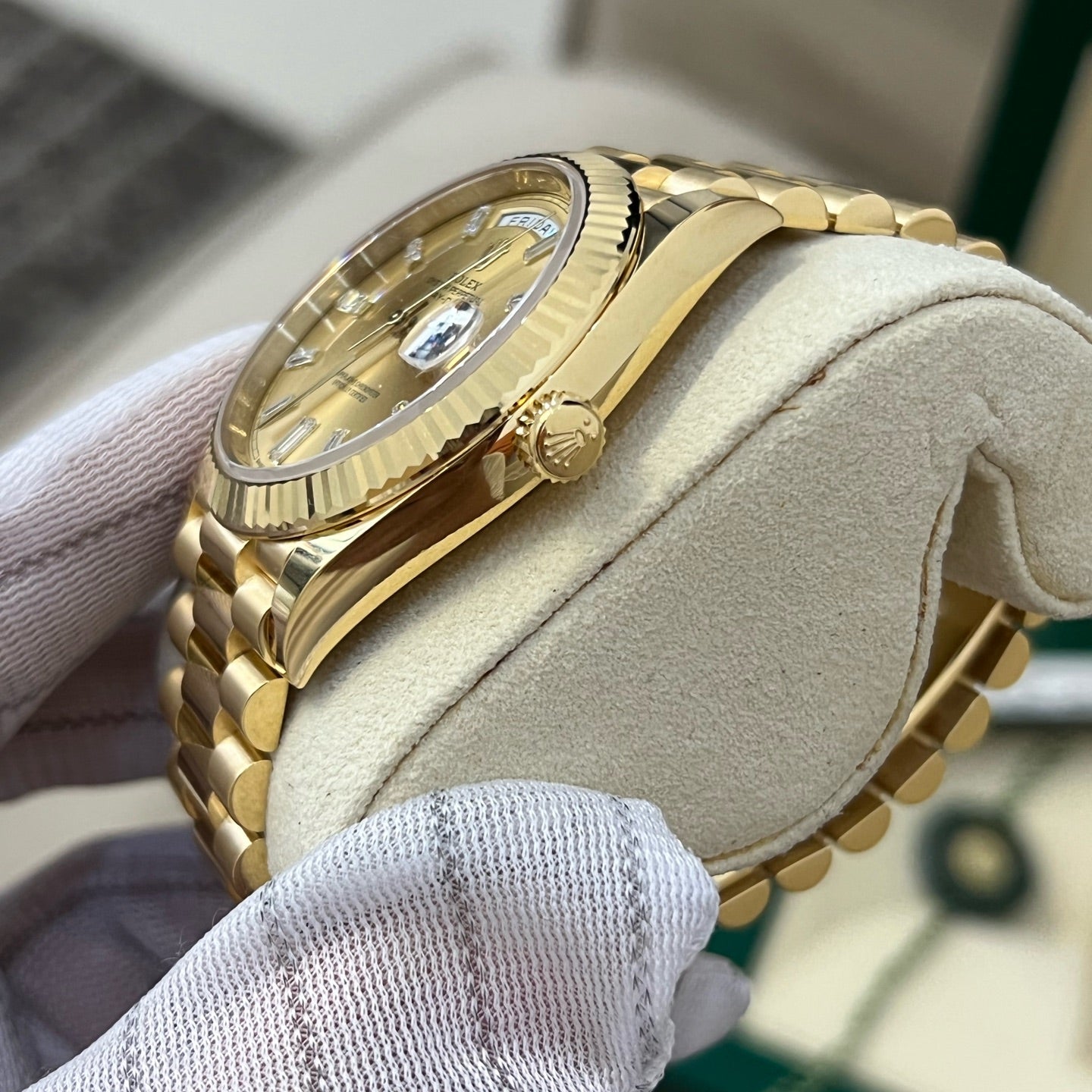 2025 Brand New Rolex - 228238-0005 Day-Date 40 Yellow Gold / Champagne - Baguette