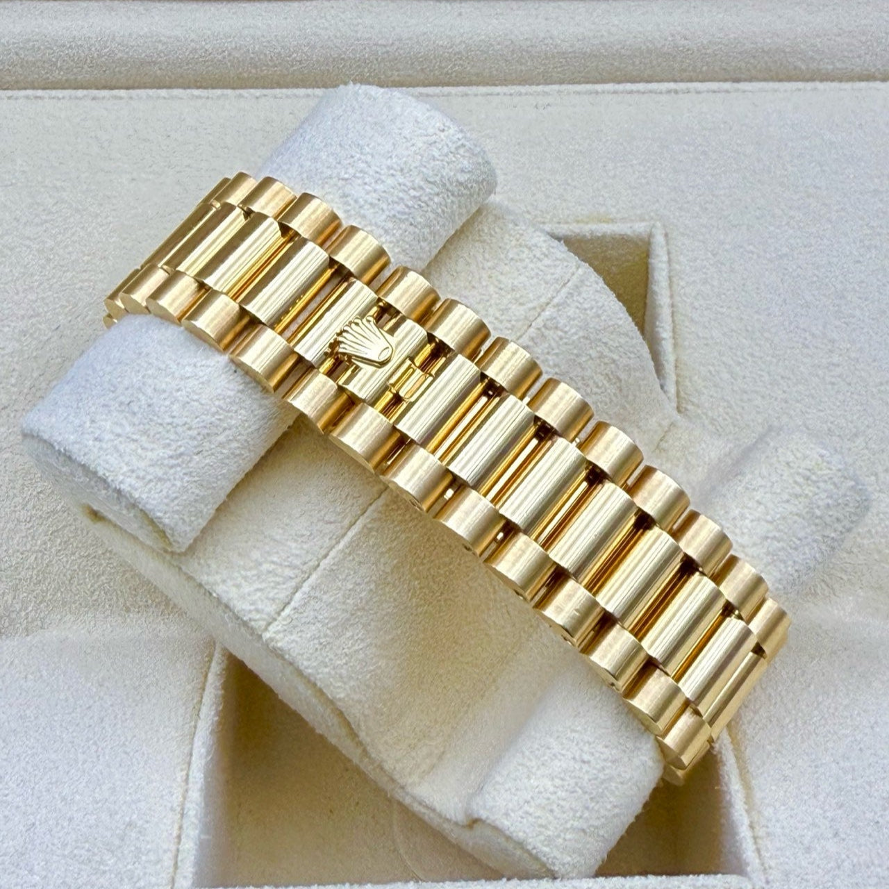 2021 Pre-owned Rolex - 228238-0054 Day-Date 40 Yellow Gold - Fluted / Paved