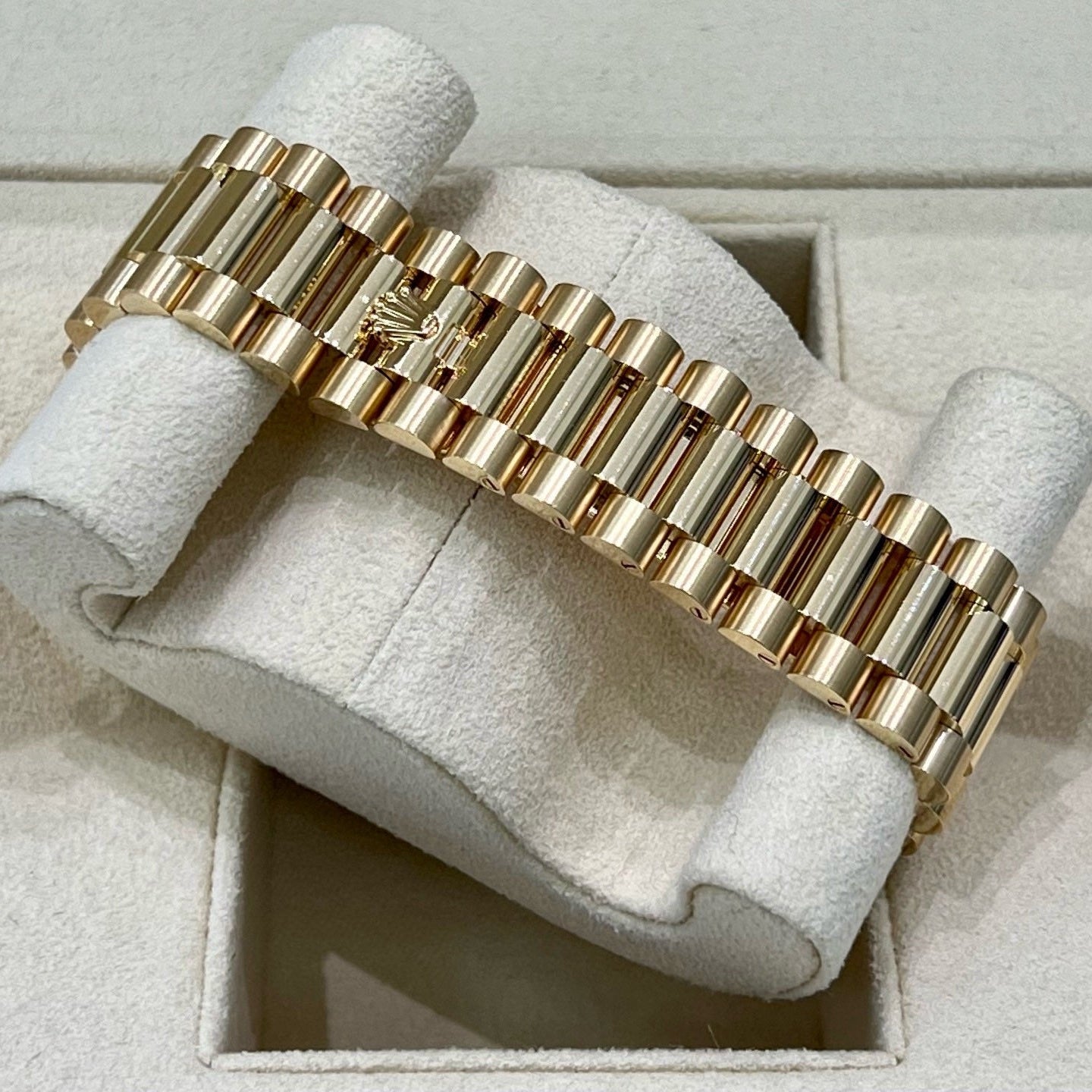 2025 Brand New Rolex - 228398TBR-0042 Day-Date 40 Yellow Gold - Baguette / Green Ombré