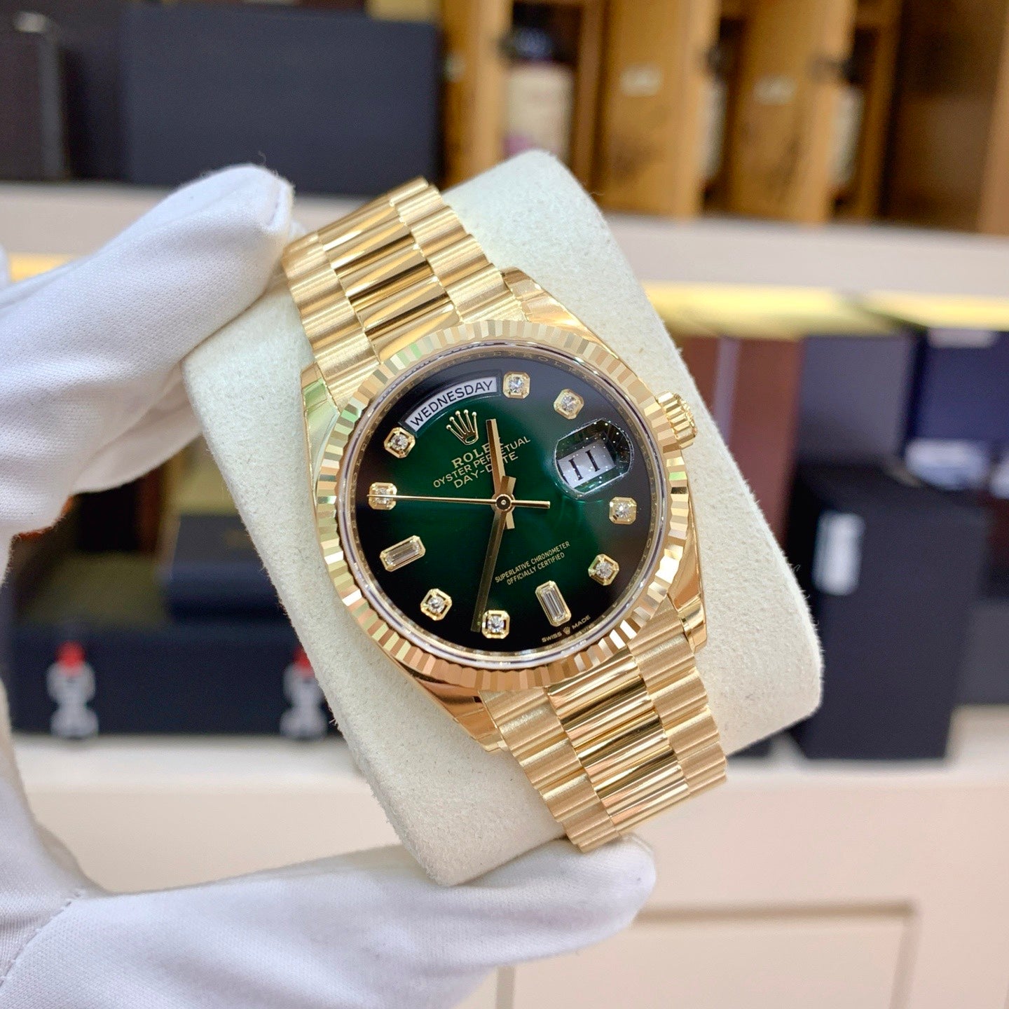 2025 Brand New Rolex - 128238-0069 Day-Date 36 Yellow Gold / Fluted / Green Ombré-Diamond / President