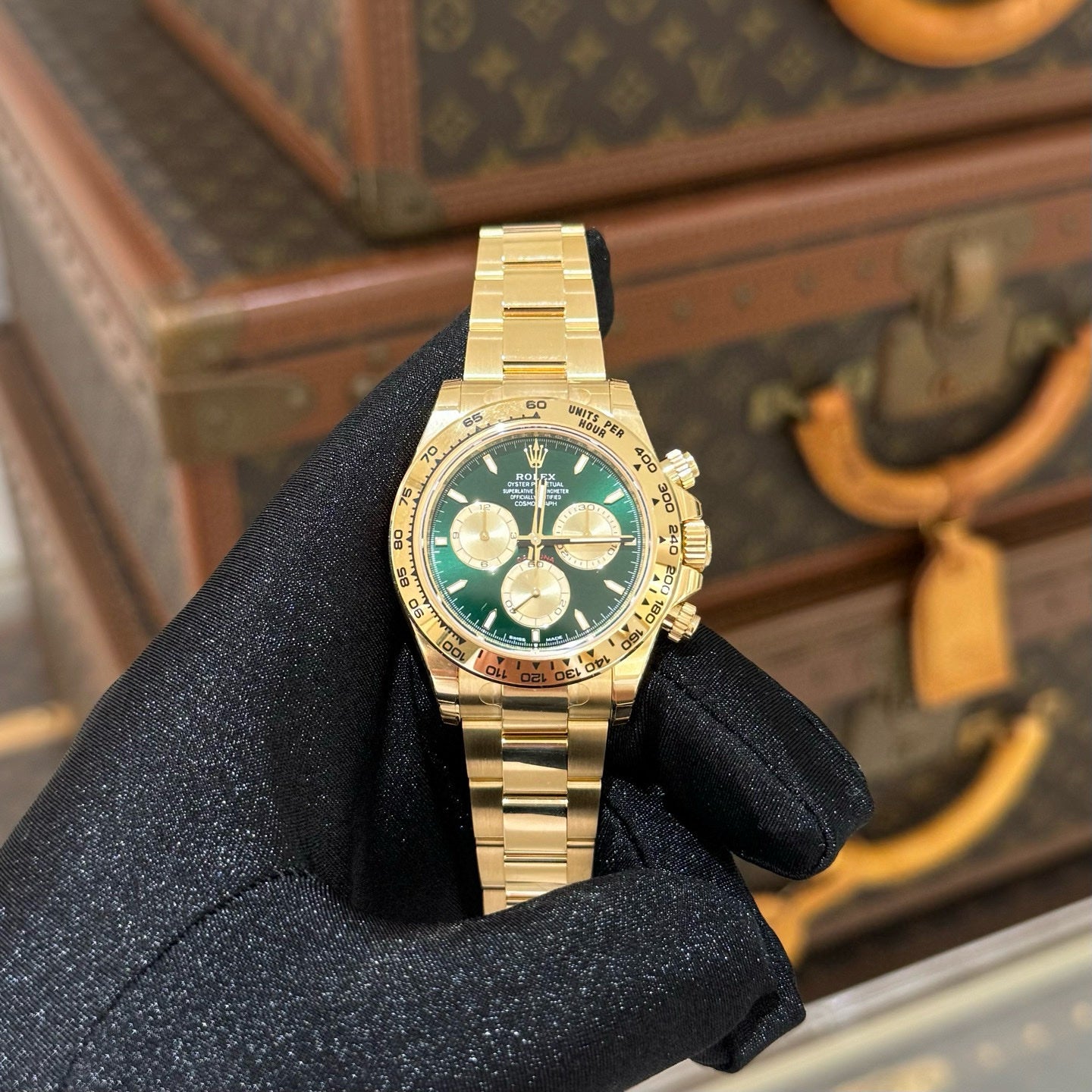 2025 Brand New Rolex - 126508-0008 Cosmograph Daytona Yellow Gold / Green / Oyster