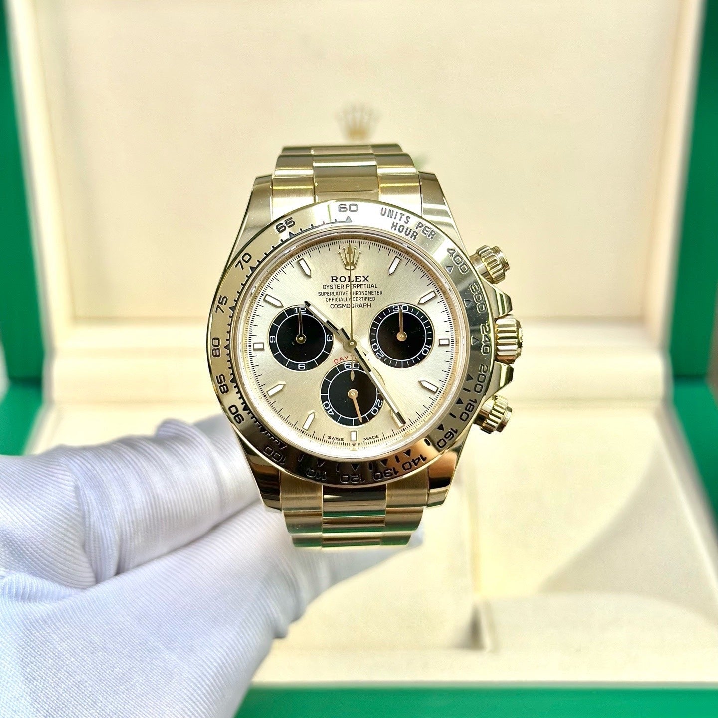 2025 Brand New Rolex - 126508-0006 Cosmograph Daytona Yellow Gold / Golden - Black / Oyster
