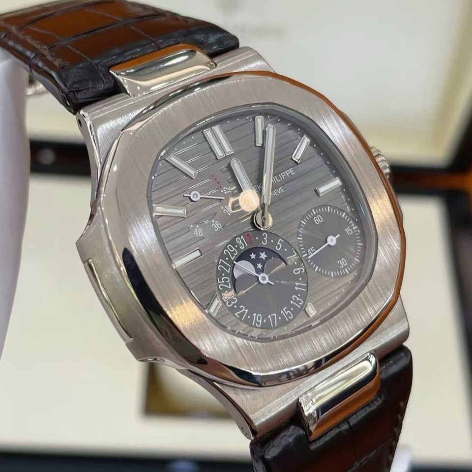 2022 Pre-owned Patek Philippe - 5712G-001 Nautilus 5712 White Gold / Grey