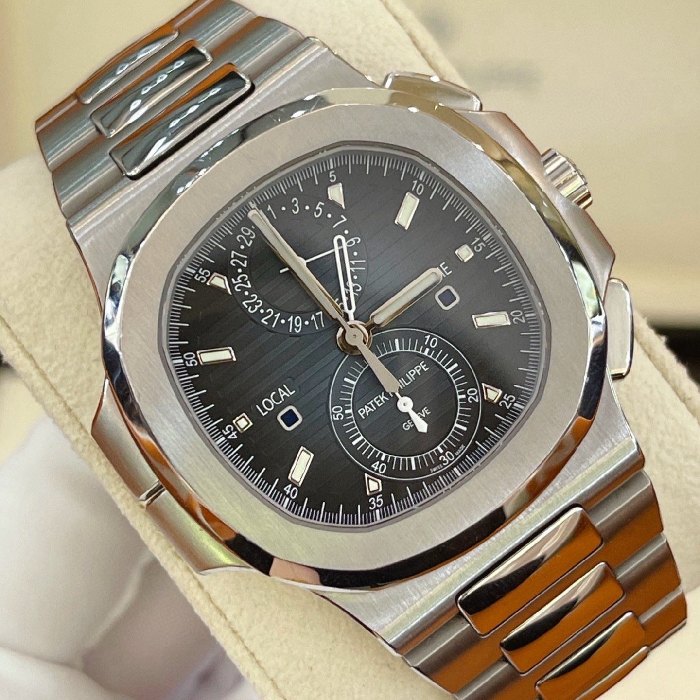 2025 Unworn Patek Philippe - 5990/1A-011 Nautilus Travel Time Stainless Steel / Blue
