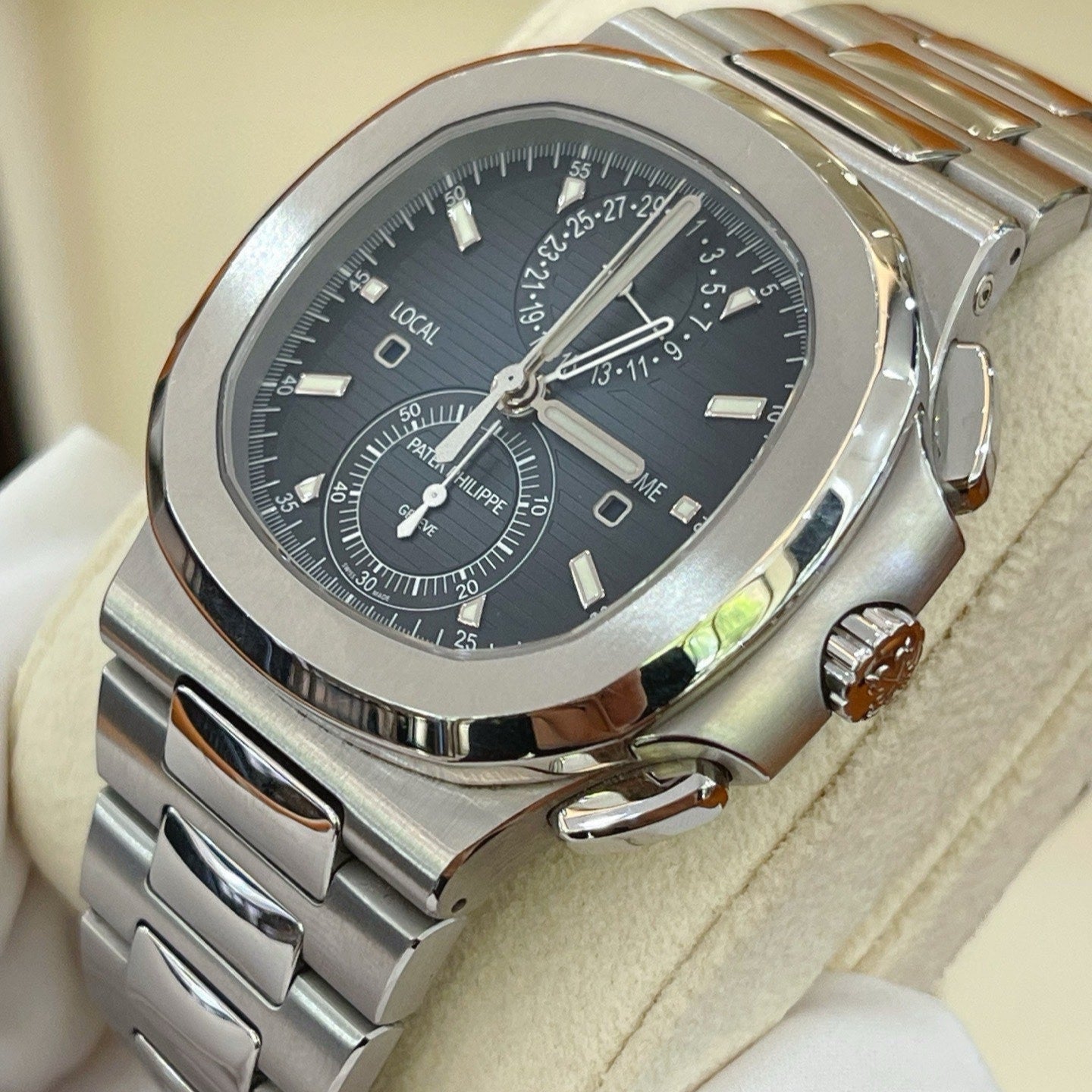 2025 Unworn Patek Philippe - 5990/1A-011 Nautilus Travel Time Stainless Steel / Blue