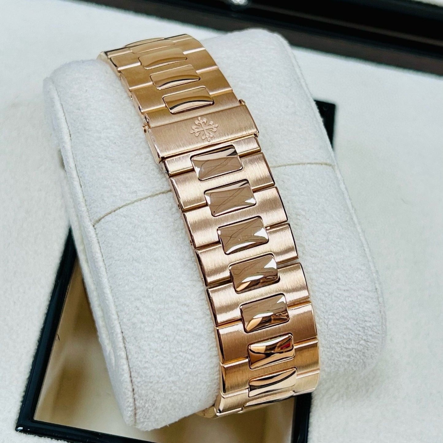 2019 Pre-owned Patek Philippe - 5711/1R-001 Nautilus 5711R Brown