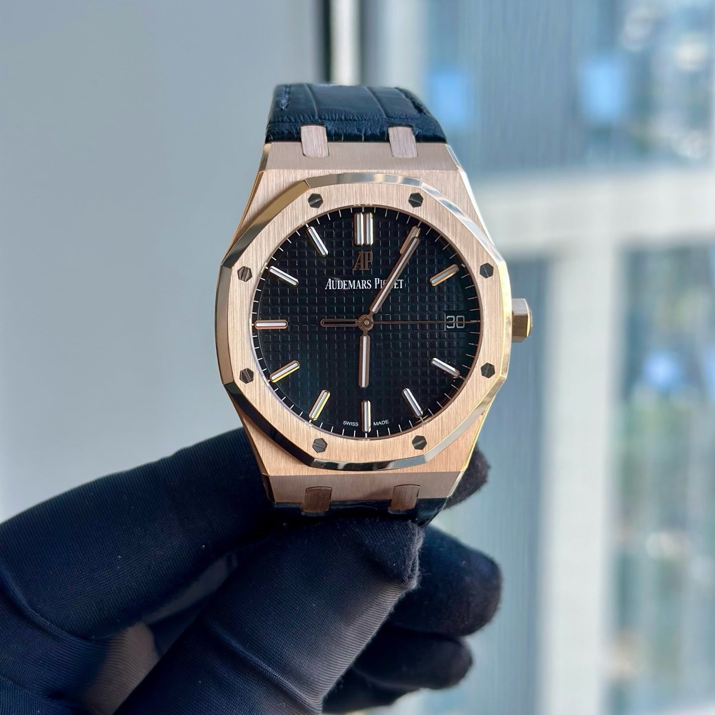 2022 Like New Audemars Piguet - 15500OR.OO.D002CR.01 Royal Oak 15500 Pink Gold / Black / Strap