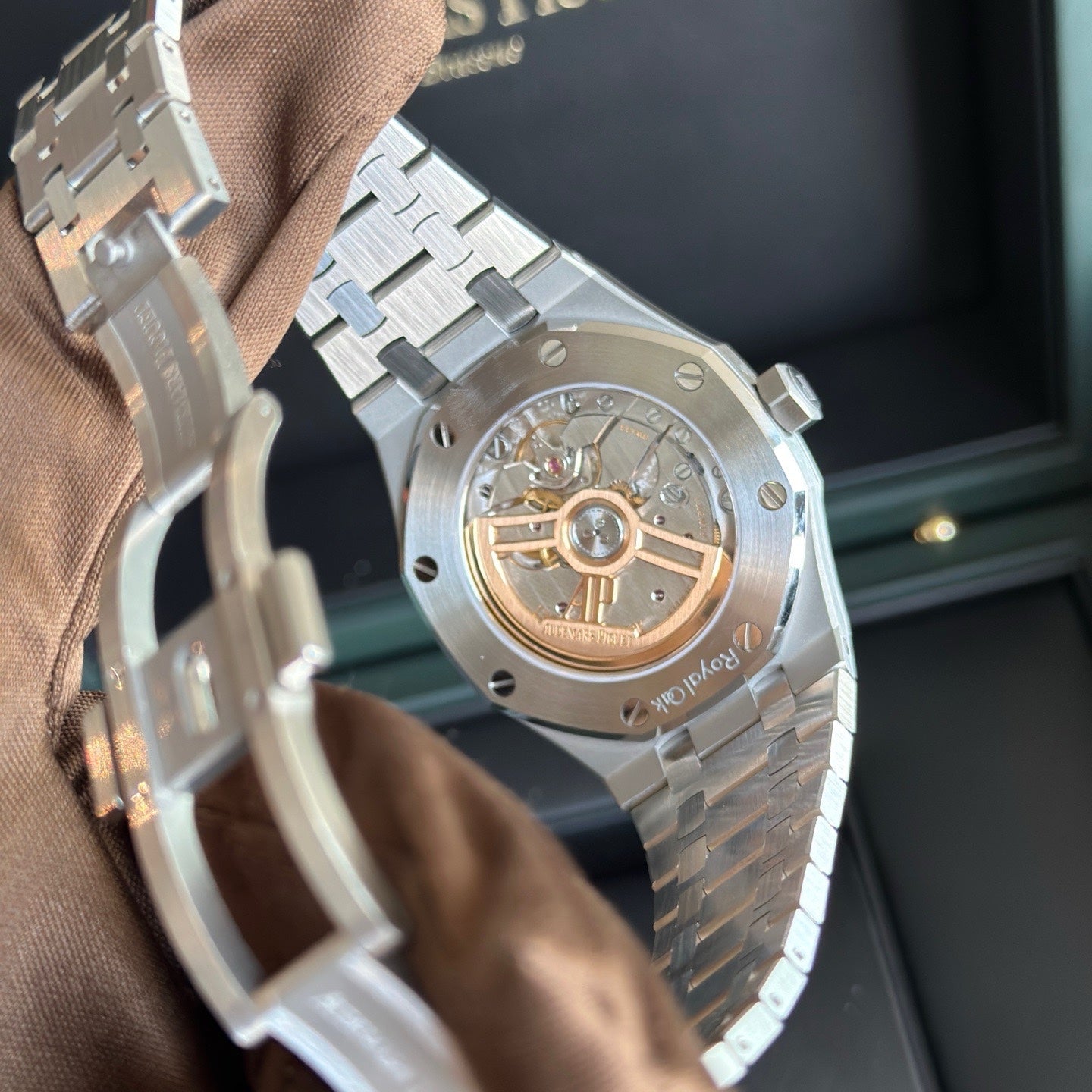 2025 Brand New Audemars Piguet - 15550ST.OO.1356ST.06 Royal Oak Selfwinding 37 Stainless Steel / Blue