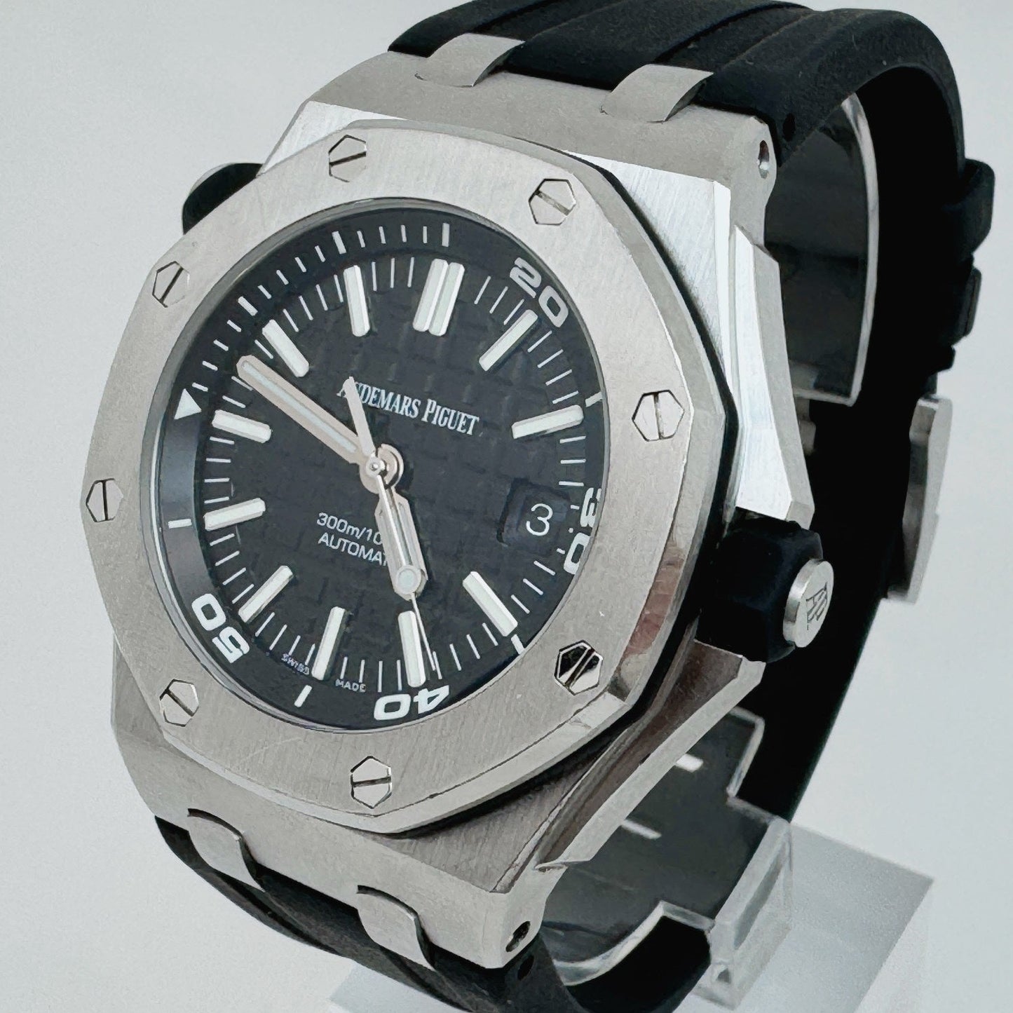 2019 Pre-owned Audemars Piguet - 15710ST.OO.A002CA.01 Royal Oak Offshore Diver Stainless Steel / Black