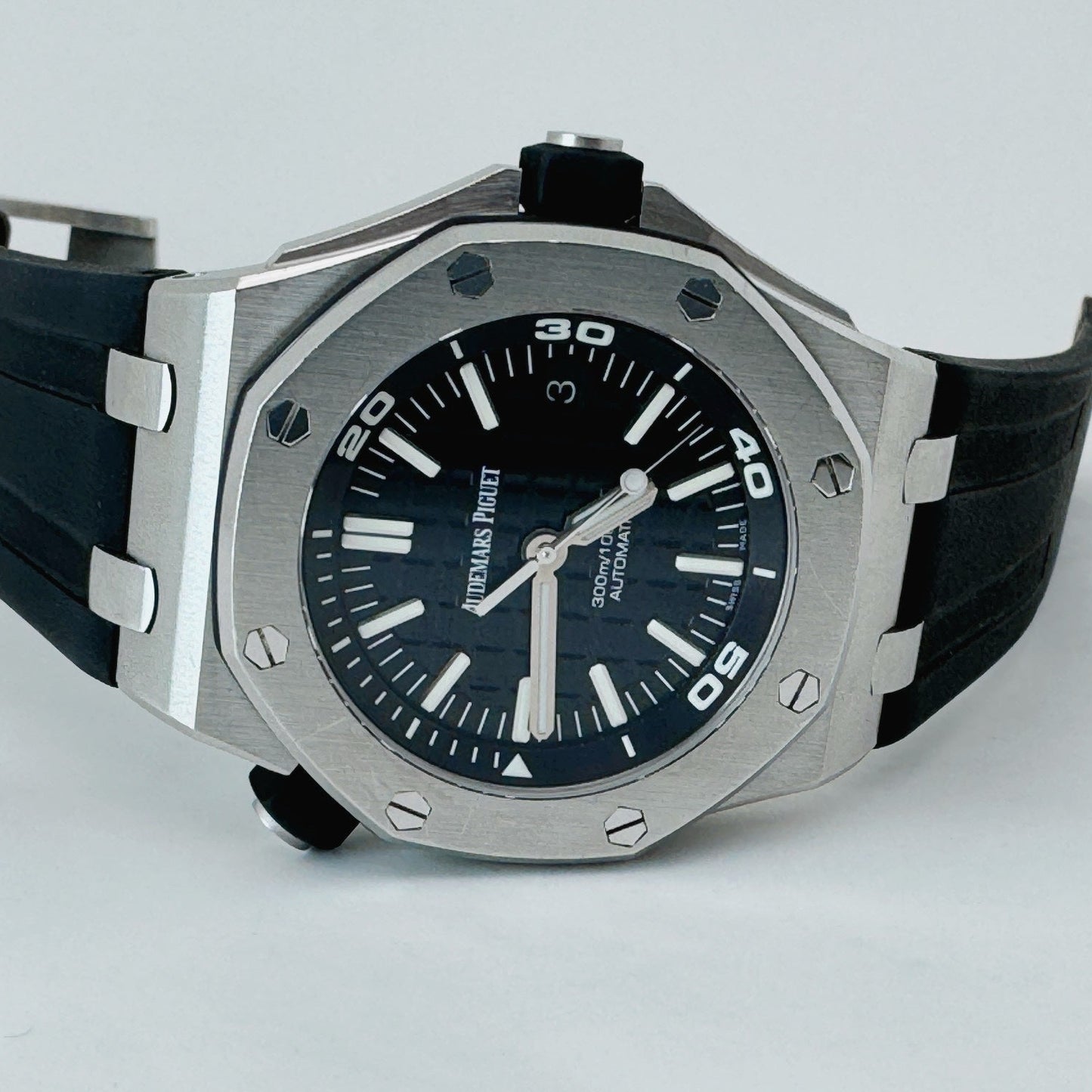 2019 Pre-owned Audemars Piguet - 15710ST.OO.A002CA.01 Royal Oak Offshore Diver Stainless Steel / Black