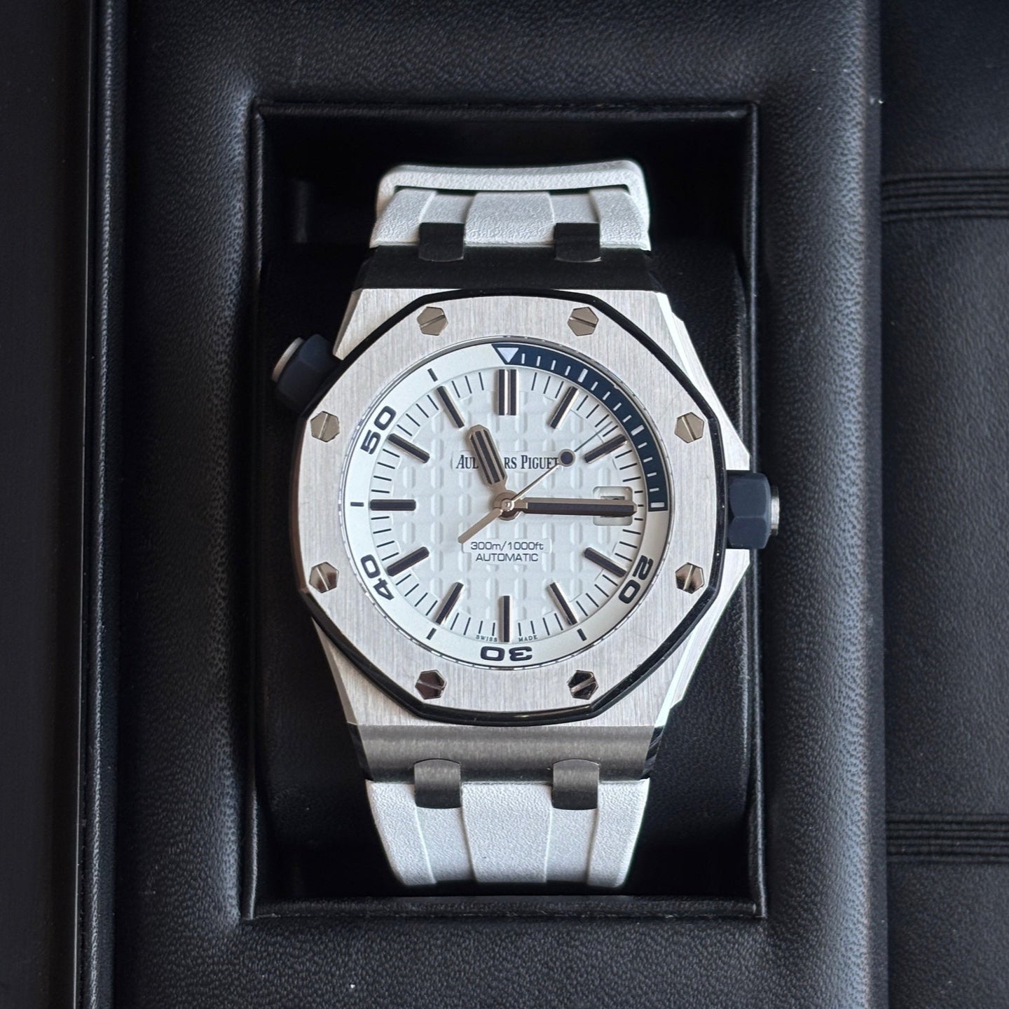 2019 Pre-owned Audemars Piguet - 15710ST.OO.A010CA.01 Royal Oak Offshore Diver Stainless Steel / White