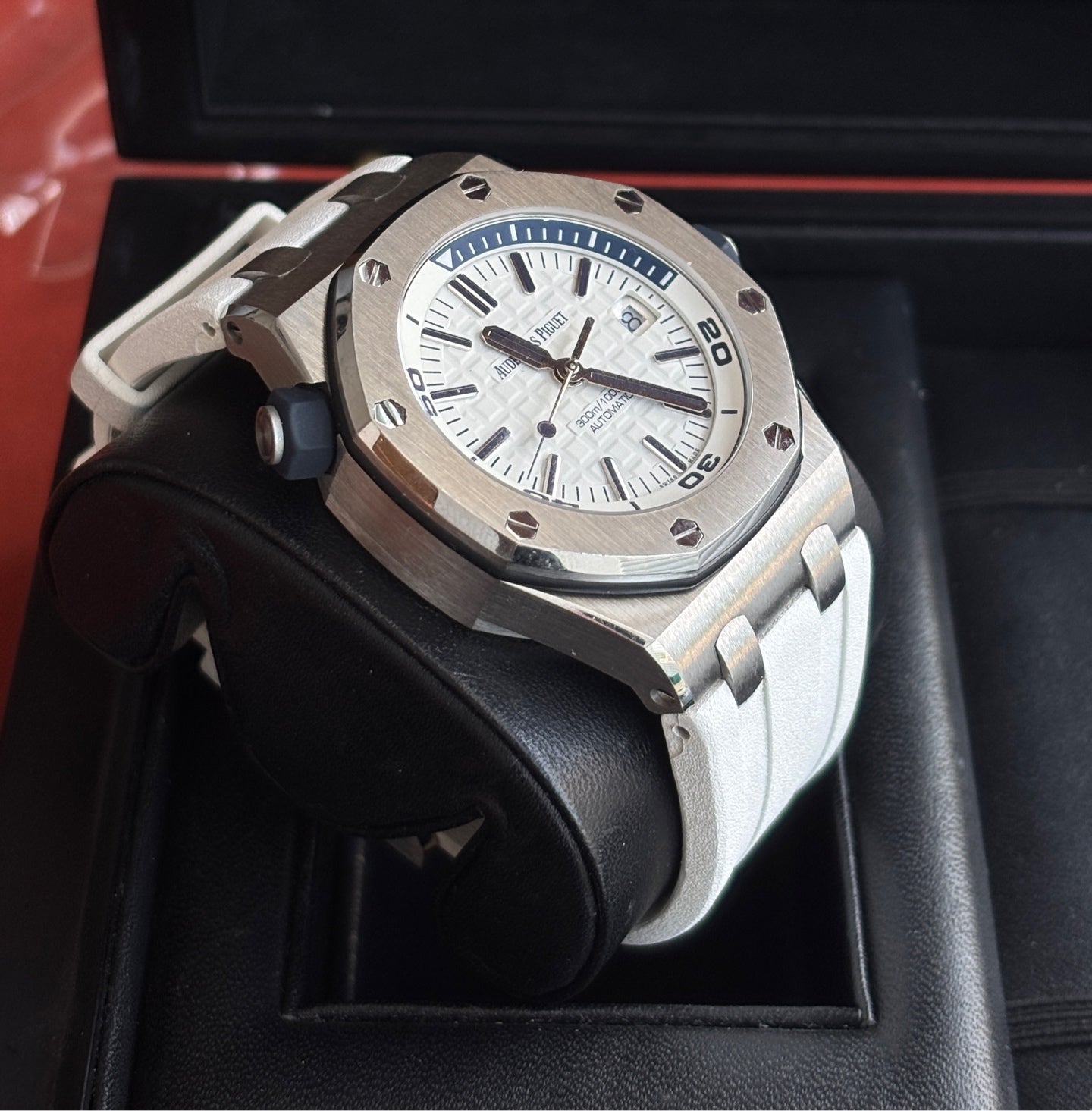 2019 Pre-owned Audemars Piguet - 15710ST.OO.A010CA.01 Royal Oak Offshore Diver Stainless Steel / White