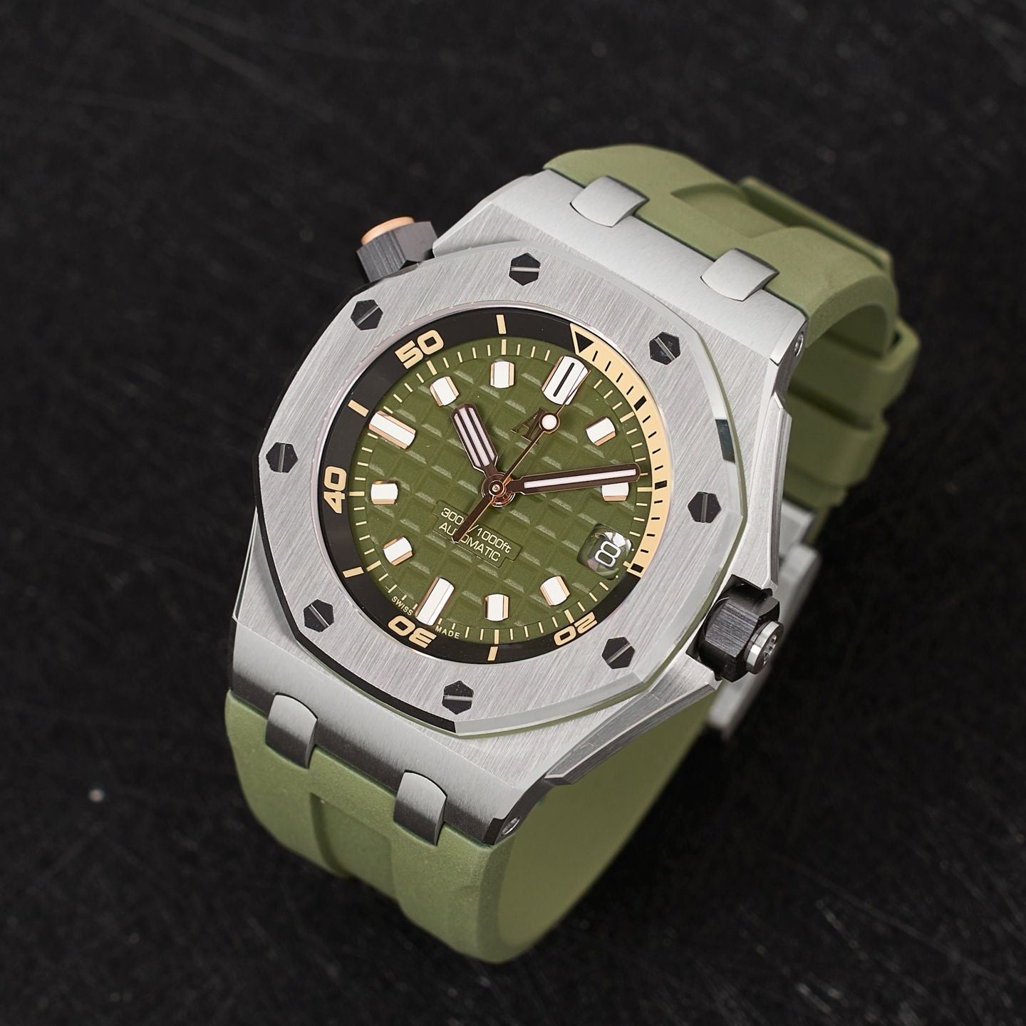 2025 Brand New Audemars Piguet - 15720ST.OO.A052CA.01 Royal Oak Offshore Diver Stainless Steel / Green