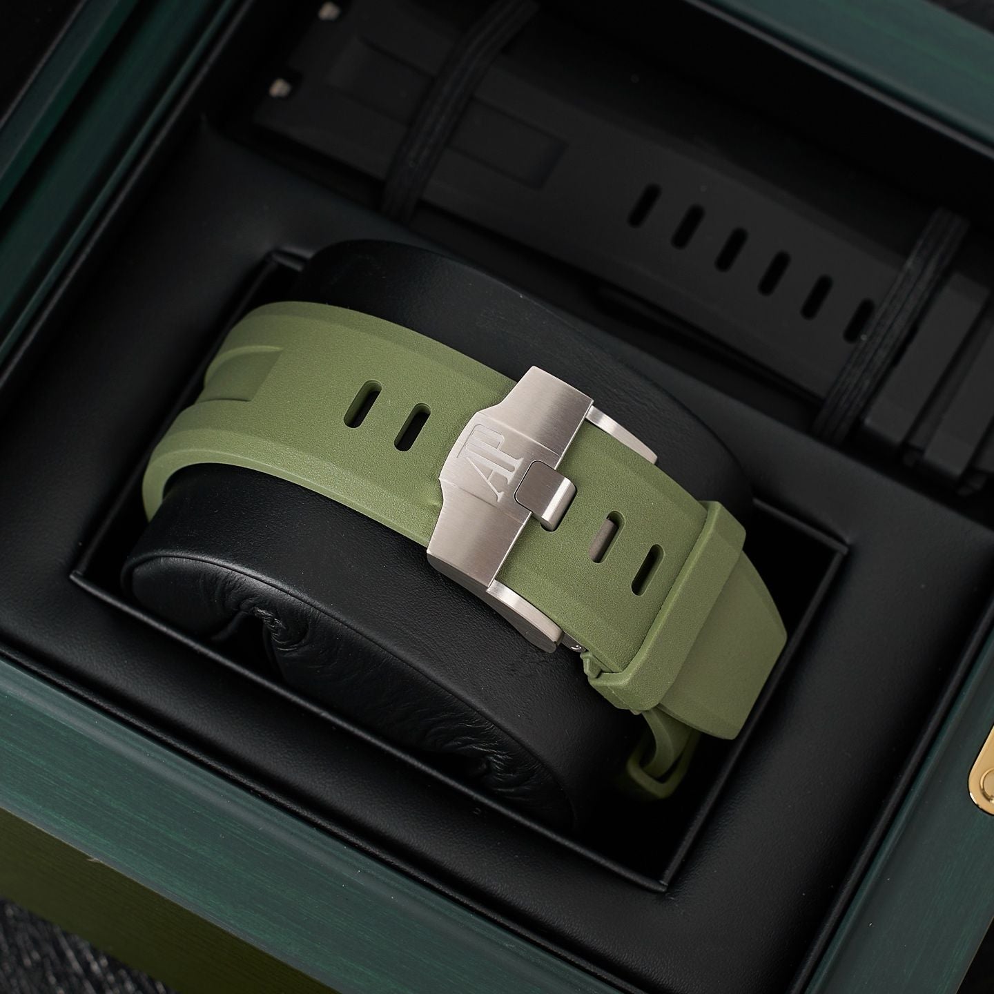 2025 Brand New Audemars Piguet - 15720ST.OO.A052CA.01 Royal Oak Offshore Diver Stainless Steel / Green