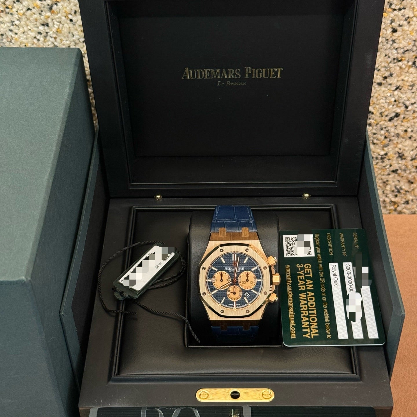 2020 Pre-owned Audemars Piguet - 26331OR.OO.D315CR.01 Royal Oak Chronograph 41 Pink Gold / Blue / Alligator