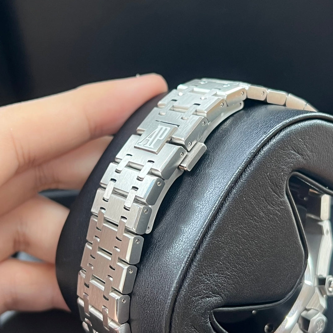 2022 Pre-owned Audemars Piguet - 26331ST.OO.1220ST.01 Royal Oak Chronograph 41 Stainless Steel / Blue