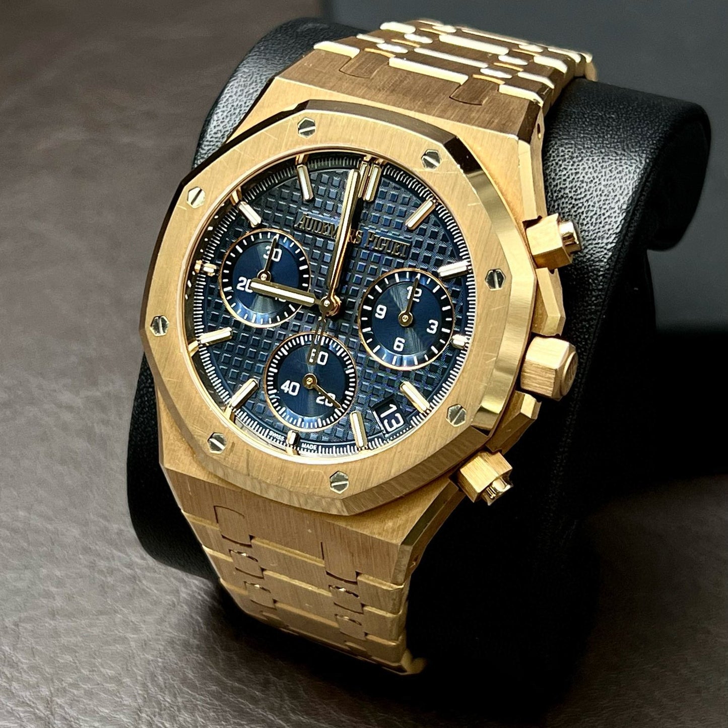 2024 Like New Audemars Piguet - 26240OR.OO.1320OR.05 Royal Oak Chronograph 41 Pink Gold / Blue
