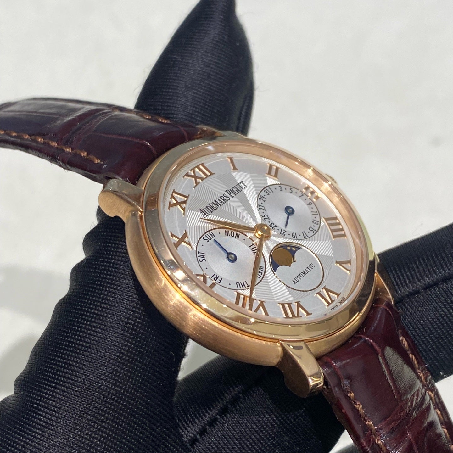 Watch ONLY Pre-owned Audemars Piguet - 26250OR.OO.A088CR.01 Jules Audemars Day & Date Pink Gold / Silver