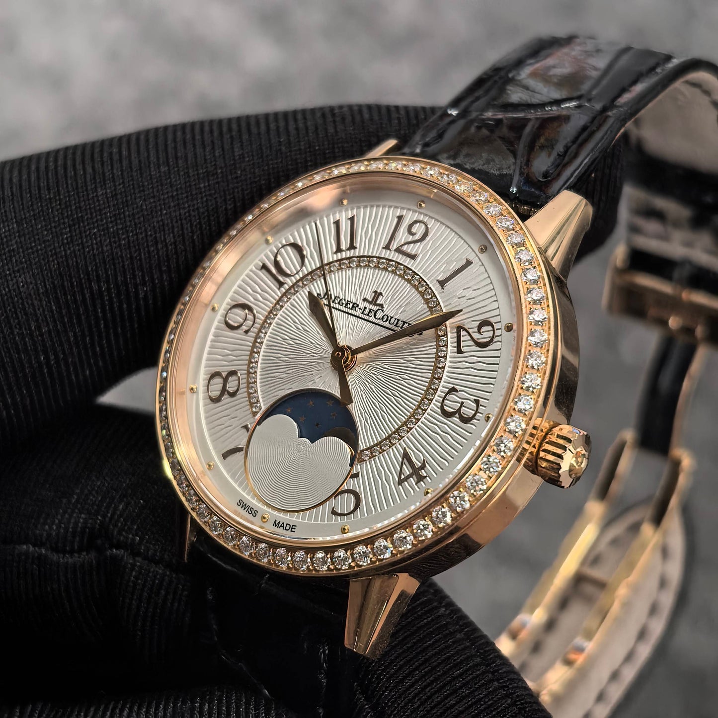 2019 Pre-owned Jaeger-LeCoultre - Q3572430 Rendez-Vous Moon Medium Pink Gold / Diamond / Silver