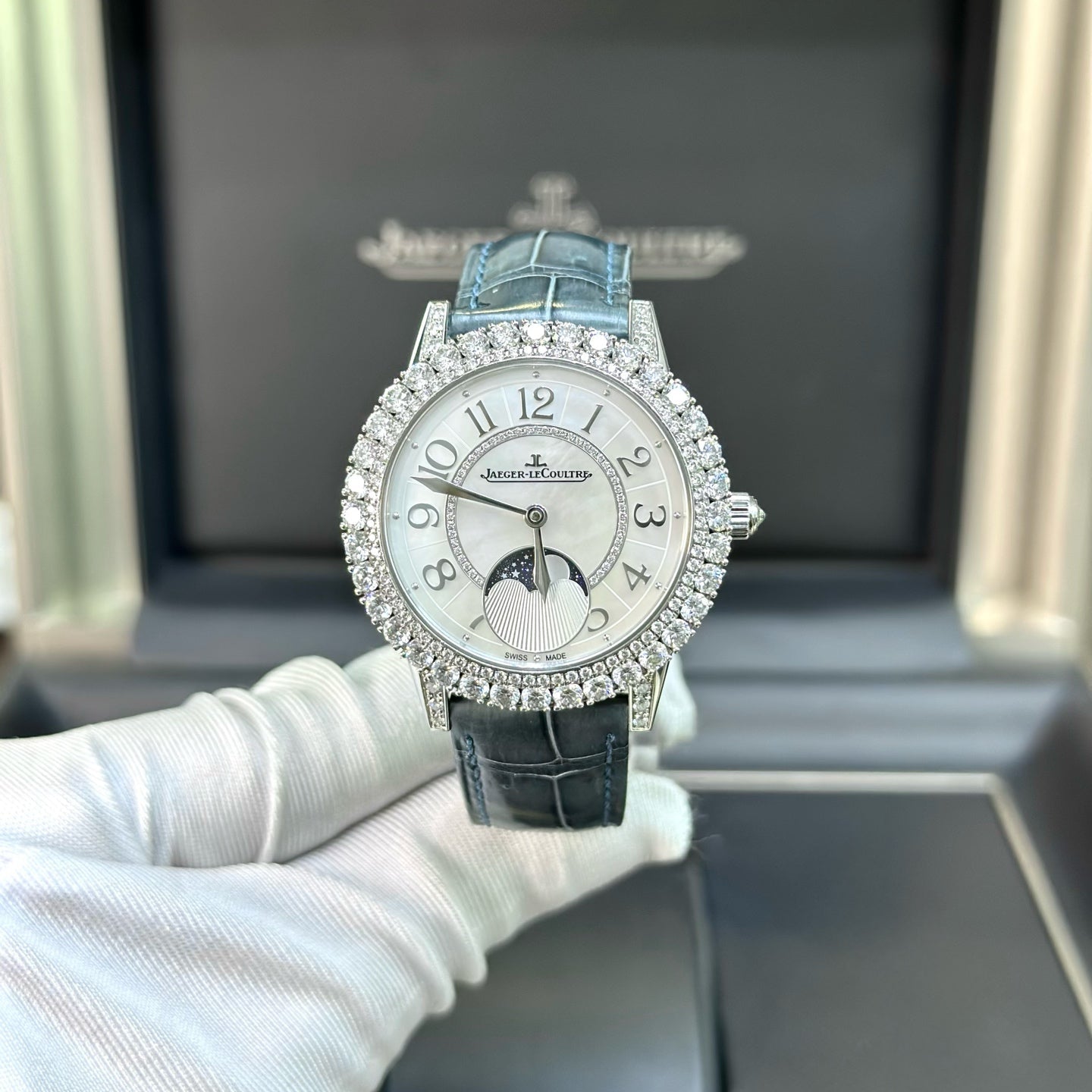 Unknow Pre-owned Jaeger-LeCoultre - Q3523570 Rendez-Vous Dazzling Moon White Gold / MOP / Alligator