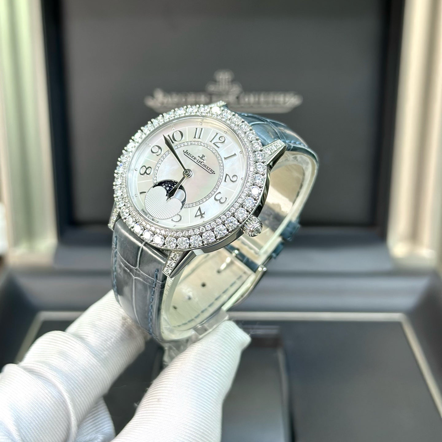 Unknow Pre-owned Jaeger-LeCoultre - Q3523570 Rendez-Vous Dazzling Moon White Gold / MOP / Alligator